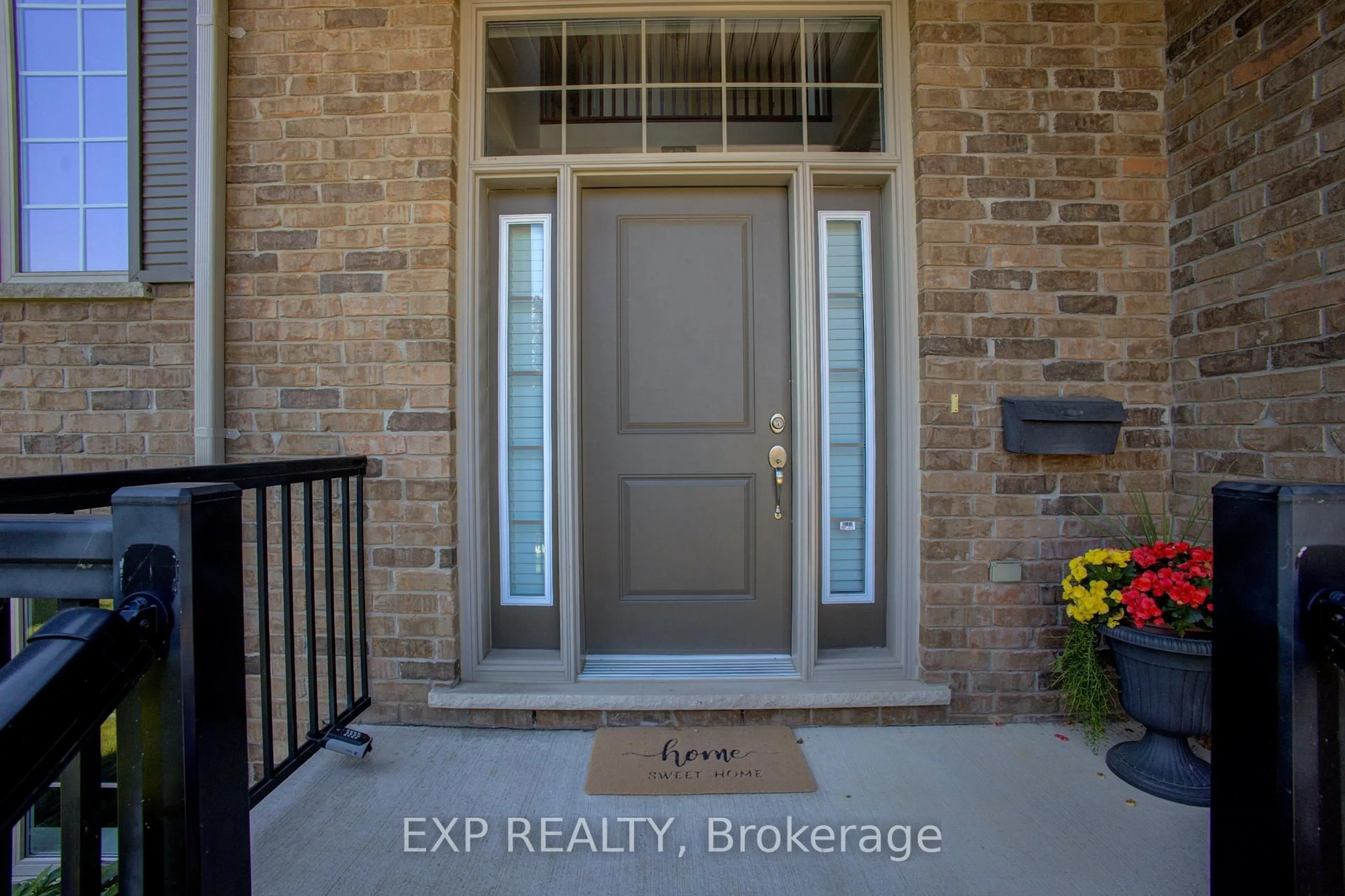 Indoor entryway for 165 River Run Rd, Mapleton Ontario N0G 1P0