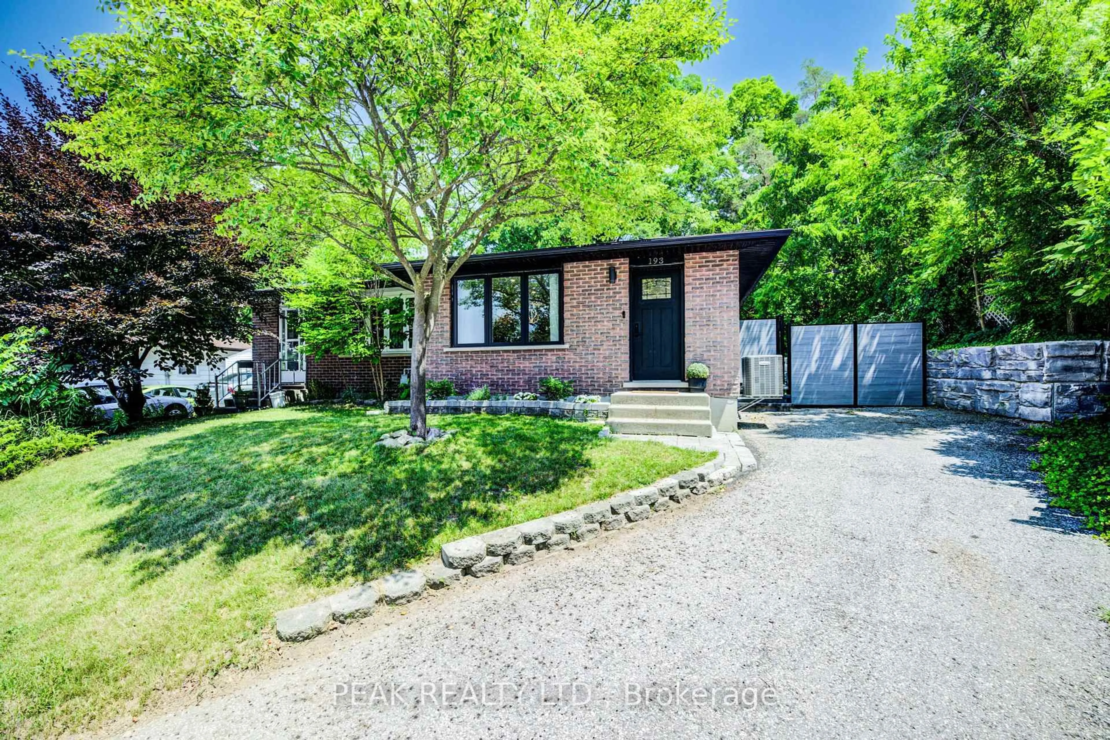 Home with brick exterior material, street for 193 Bay St, Woodstock Ontario N4S 8H7