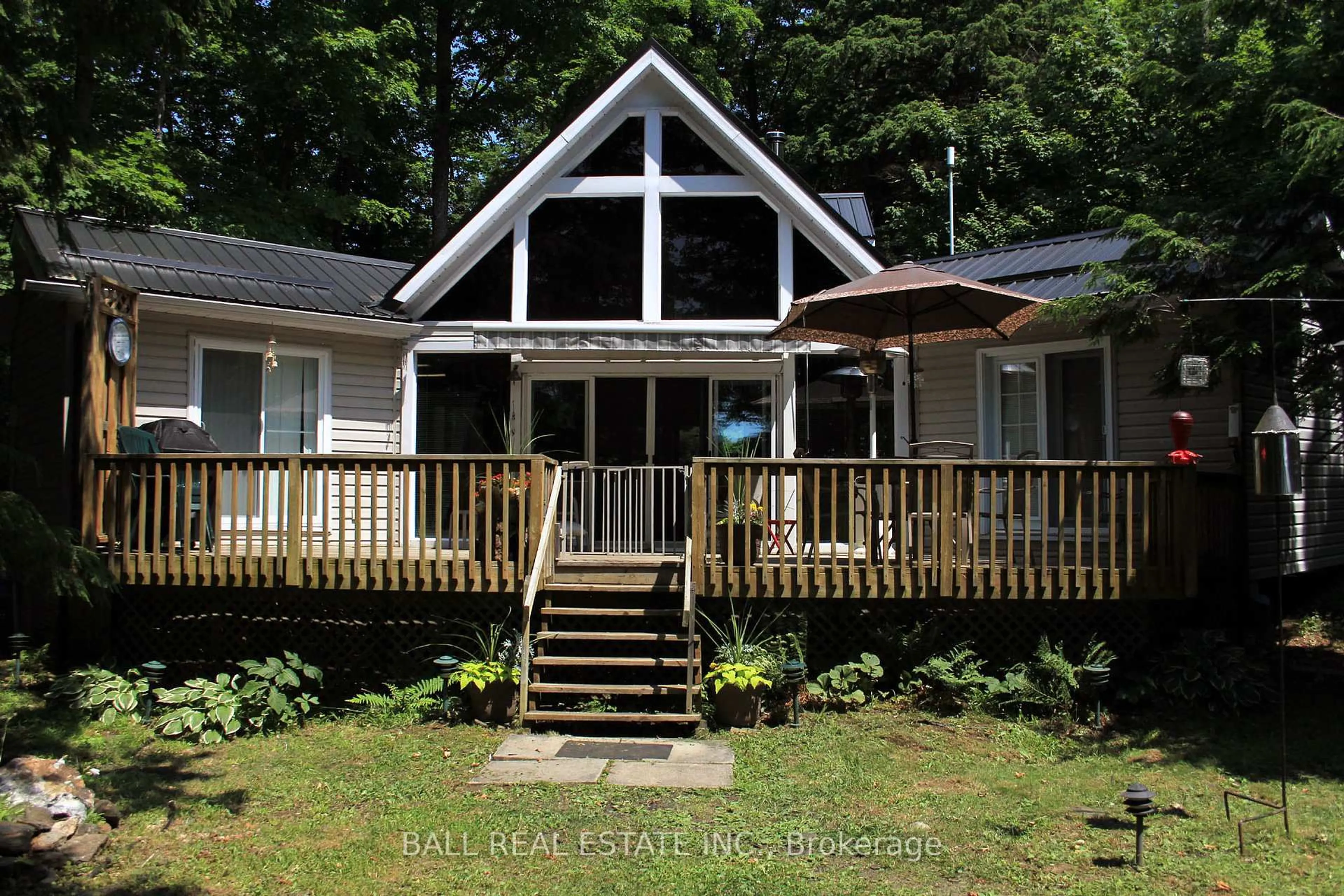 Home with vinyl exterior material, unknown for 312 Limerick Lake, Limerick Ontario K0L 1M0