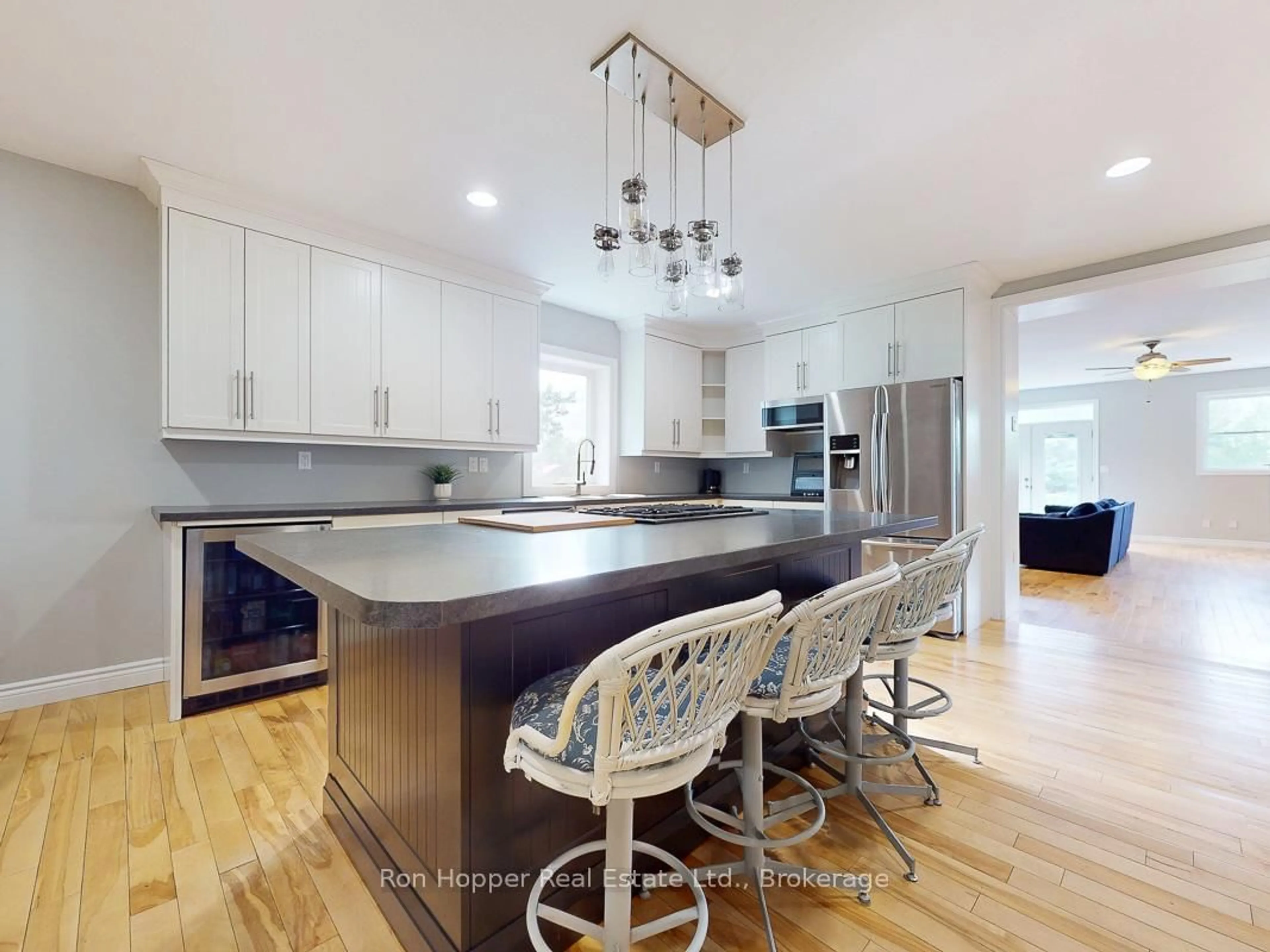 Contemporary kitchen, wood/laminate floor for 123025 Story Book Park Rd, Owen Sound Ontario N4K 5N6