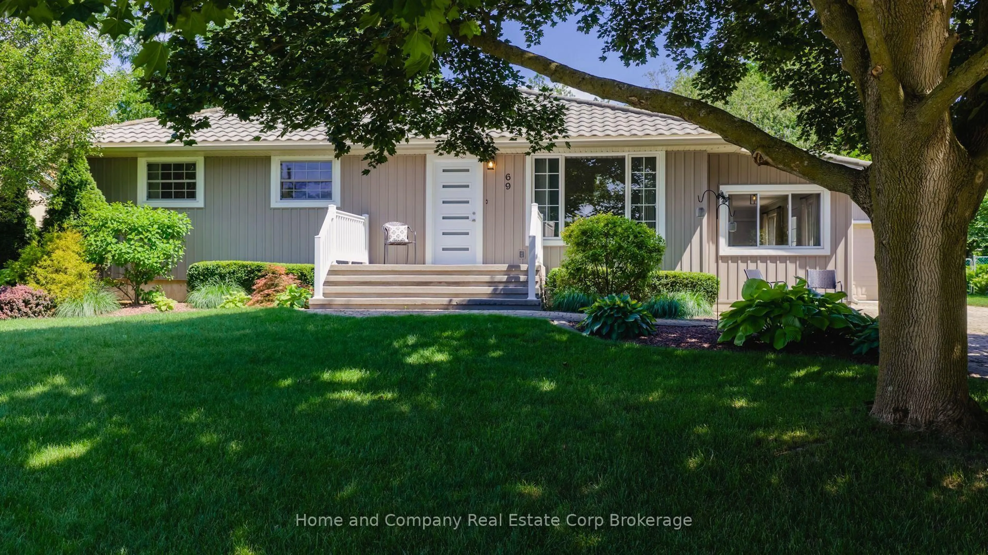 Home with vinyl exterior material, street for 69 Water St, Huron East Ontario N0K 1G0