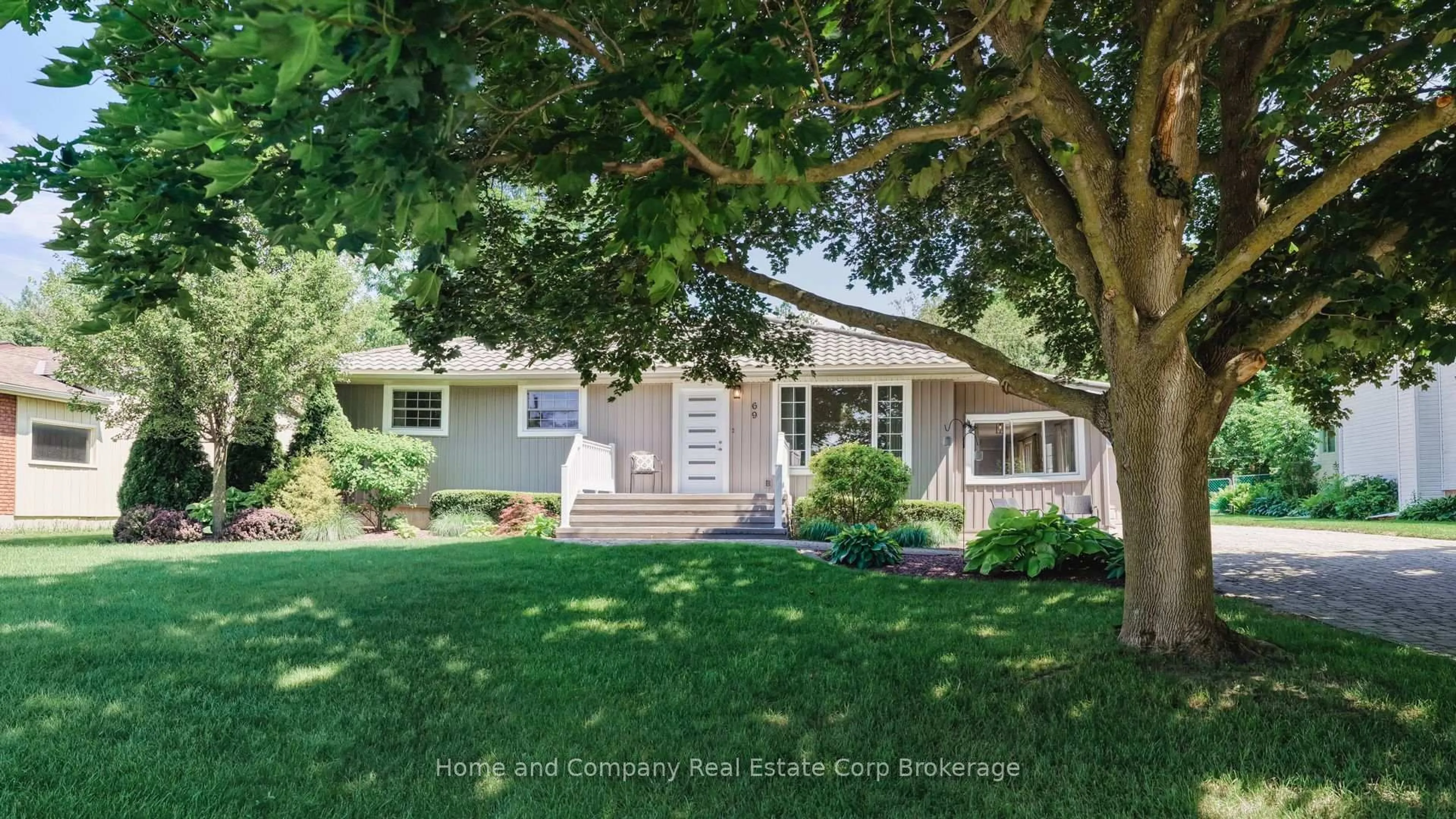 Home with vinyl exterior material, street for 69 Water St, Huron East Ontario N0K 1G0