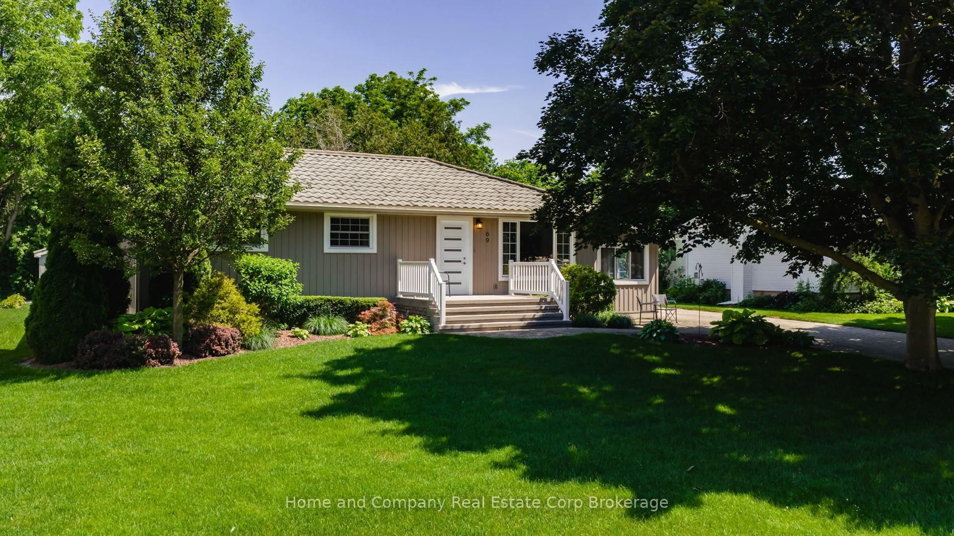 Home with vinyl exterior material, street for 69 Water St, Huron East Ontario N0K 1G0
