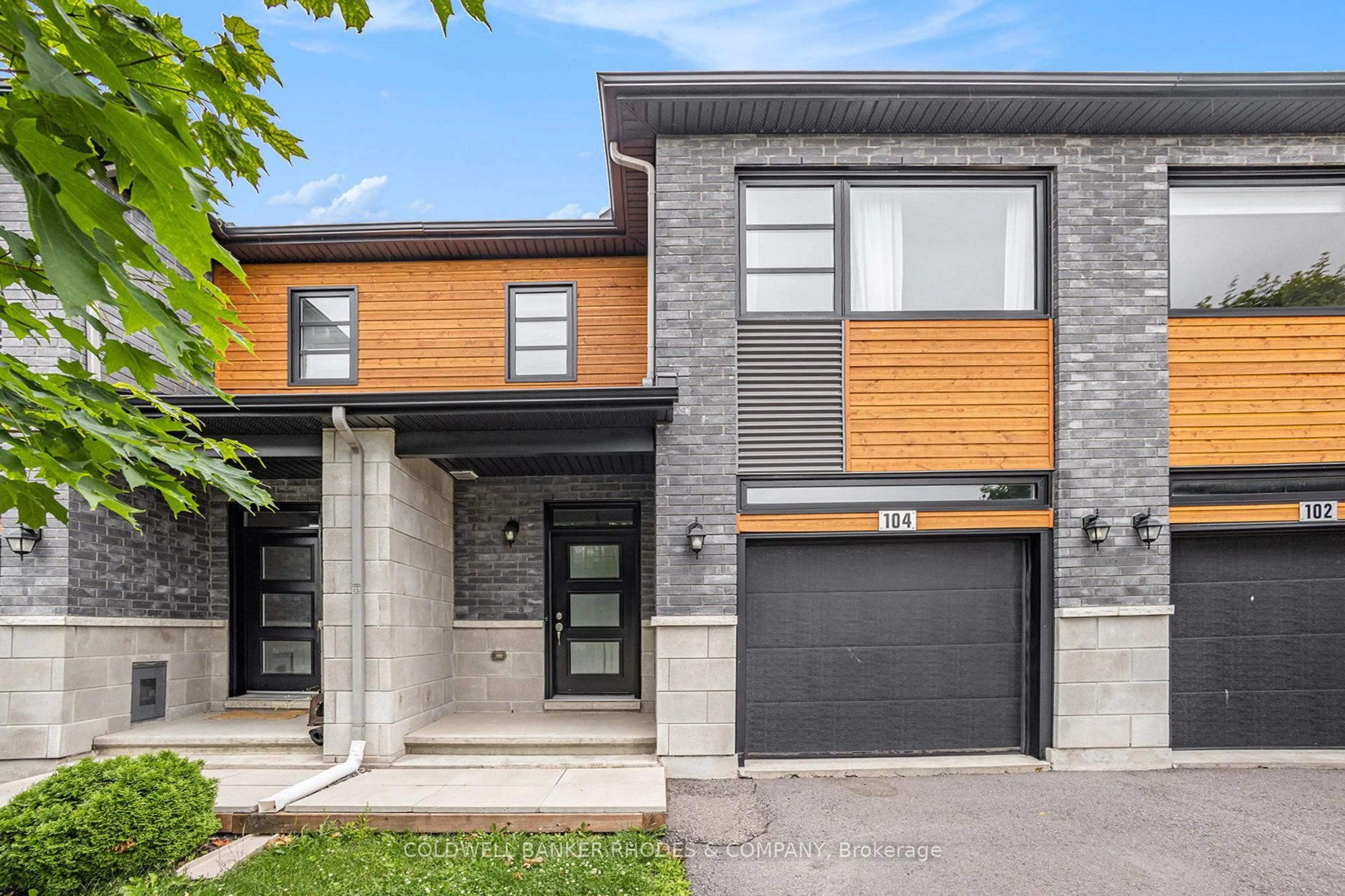 Home with brick exterior material, street for 104 St-Malo Pl, Russell Ontario K0A 1W0