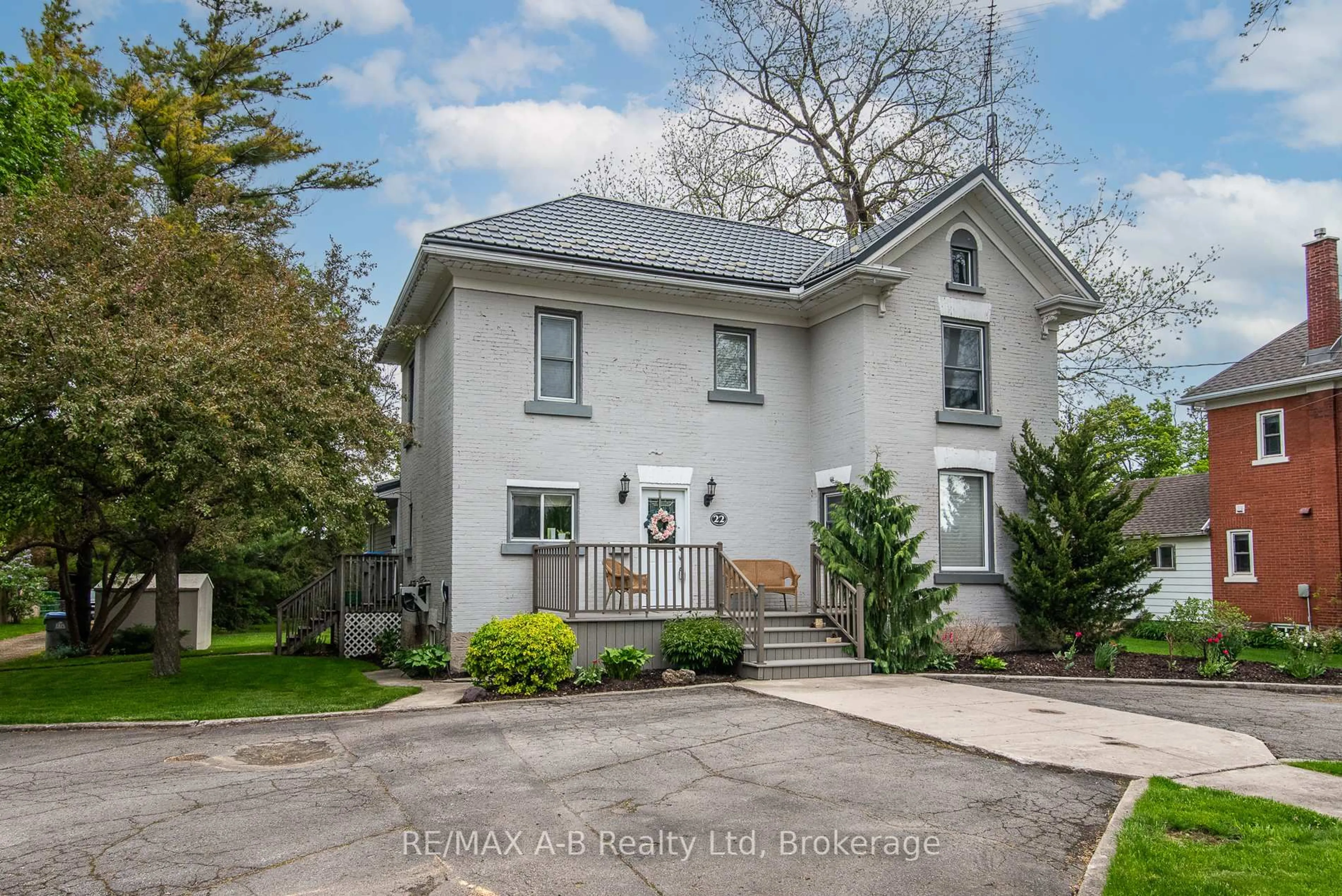 Unknown for 22 Mill St, Perth East Ontario N0K 1M0