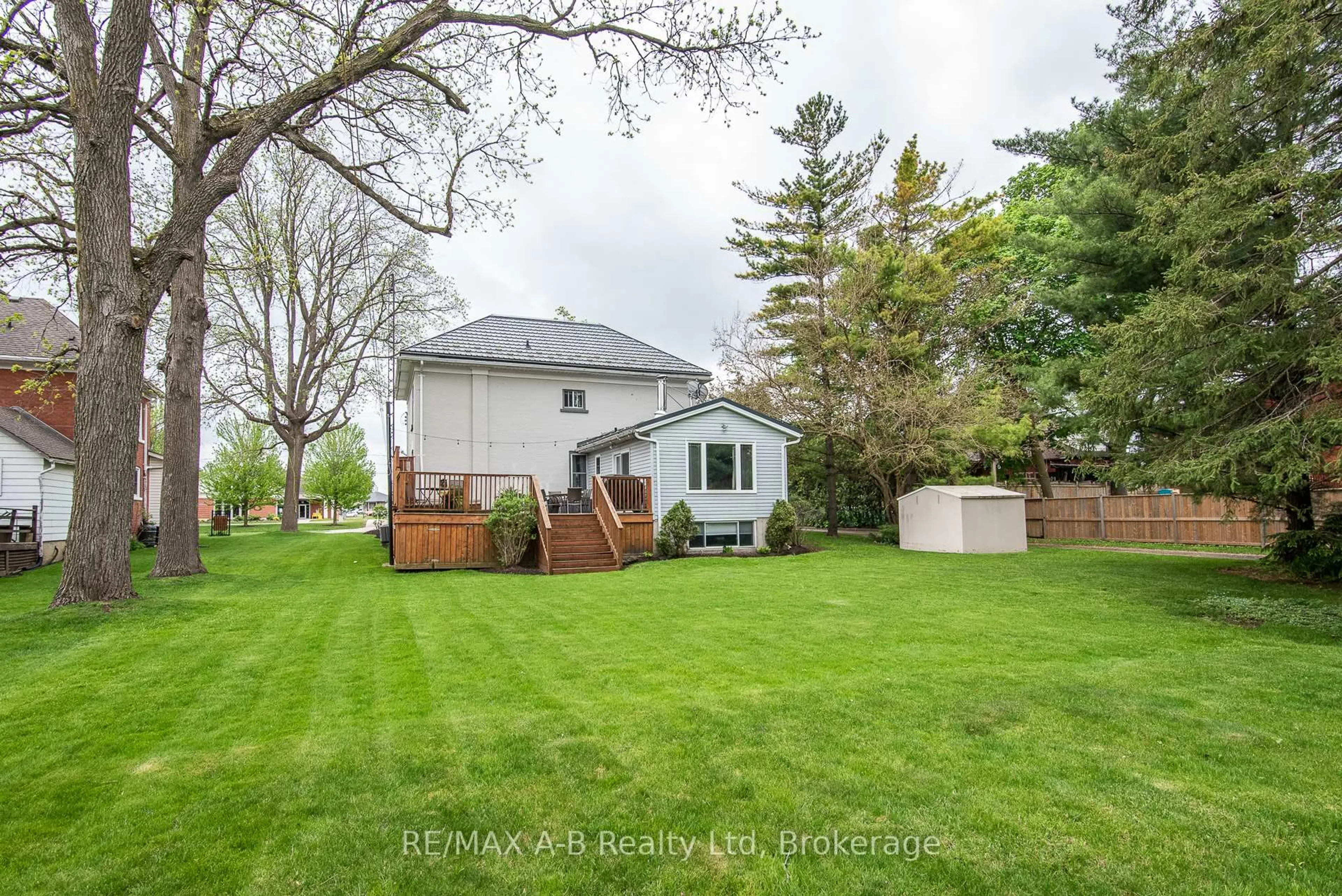 Unknown for 22 Mill St, Perth East Ontario N0K 1M0