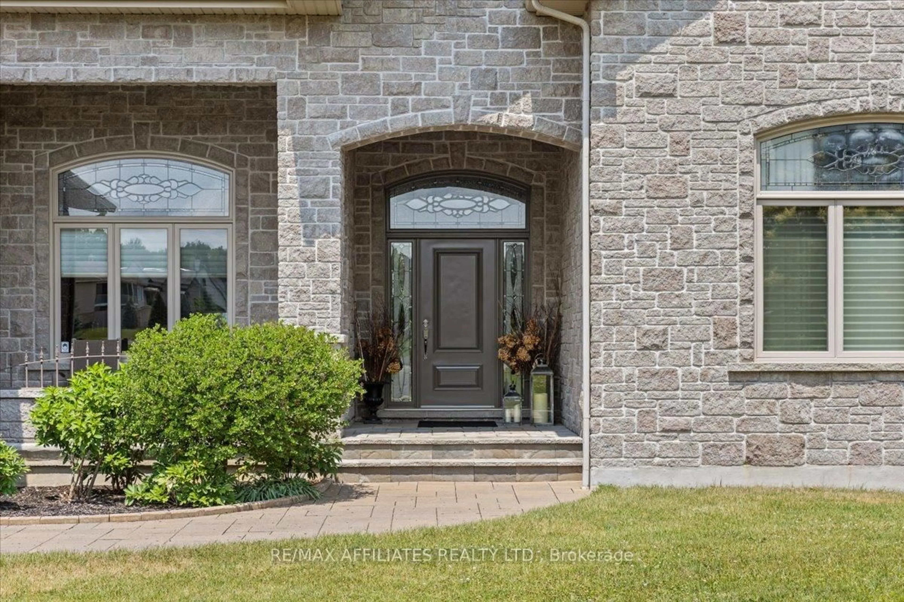 Unknown for 1530 CREAGAN Crt, Cumberland Ontario K4C 0A5