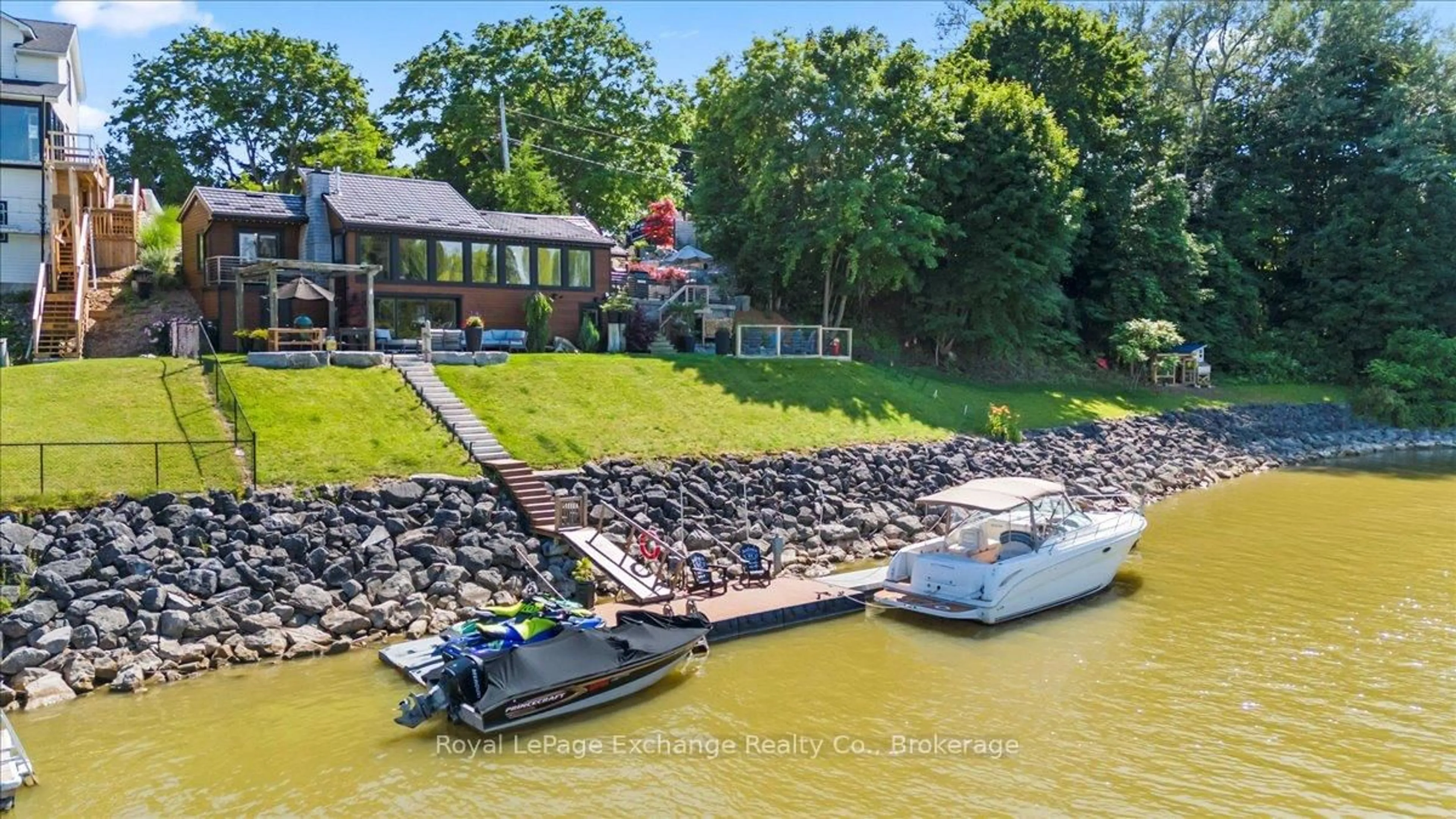 A pic from outside/outdoor area/front of a property/back of a property/a pic from drone, water/lake/river/ocean view for 268 Saugeen St, Saugeen Shores Ontario N0H 2L0