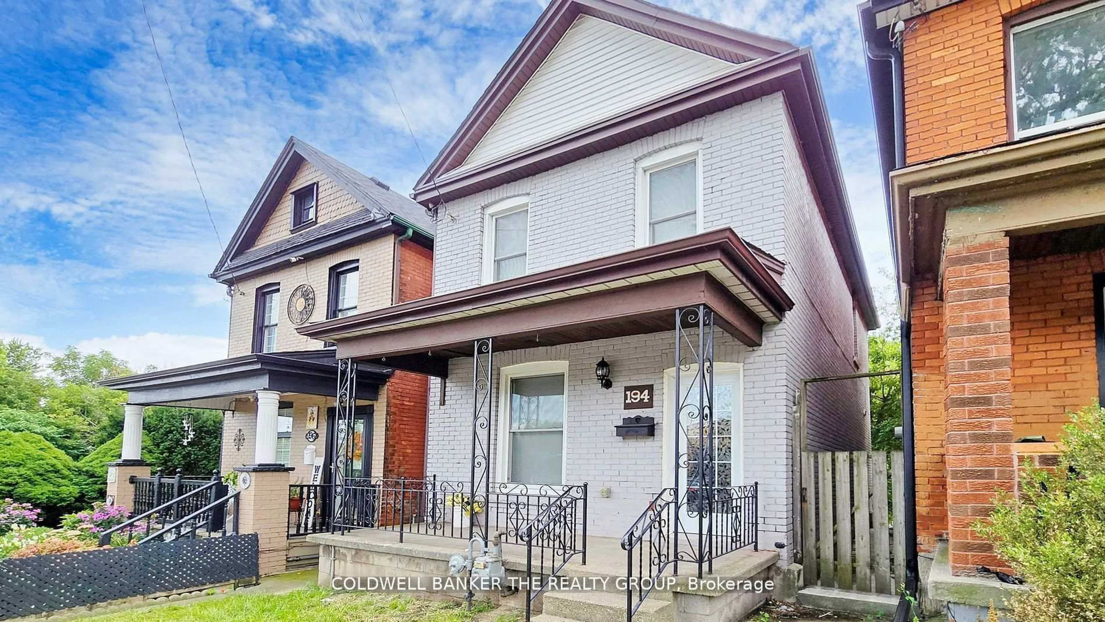 Home with brick exterior material, street for 194 Simcoe St, Hamilton Ontario L8L 3P1