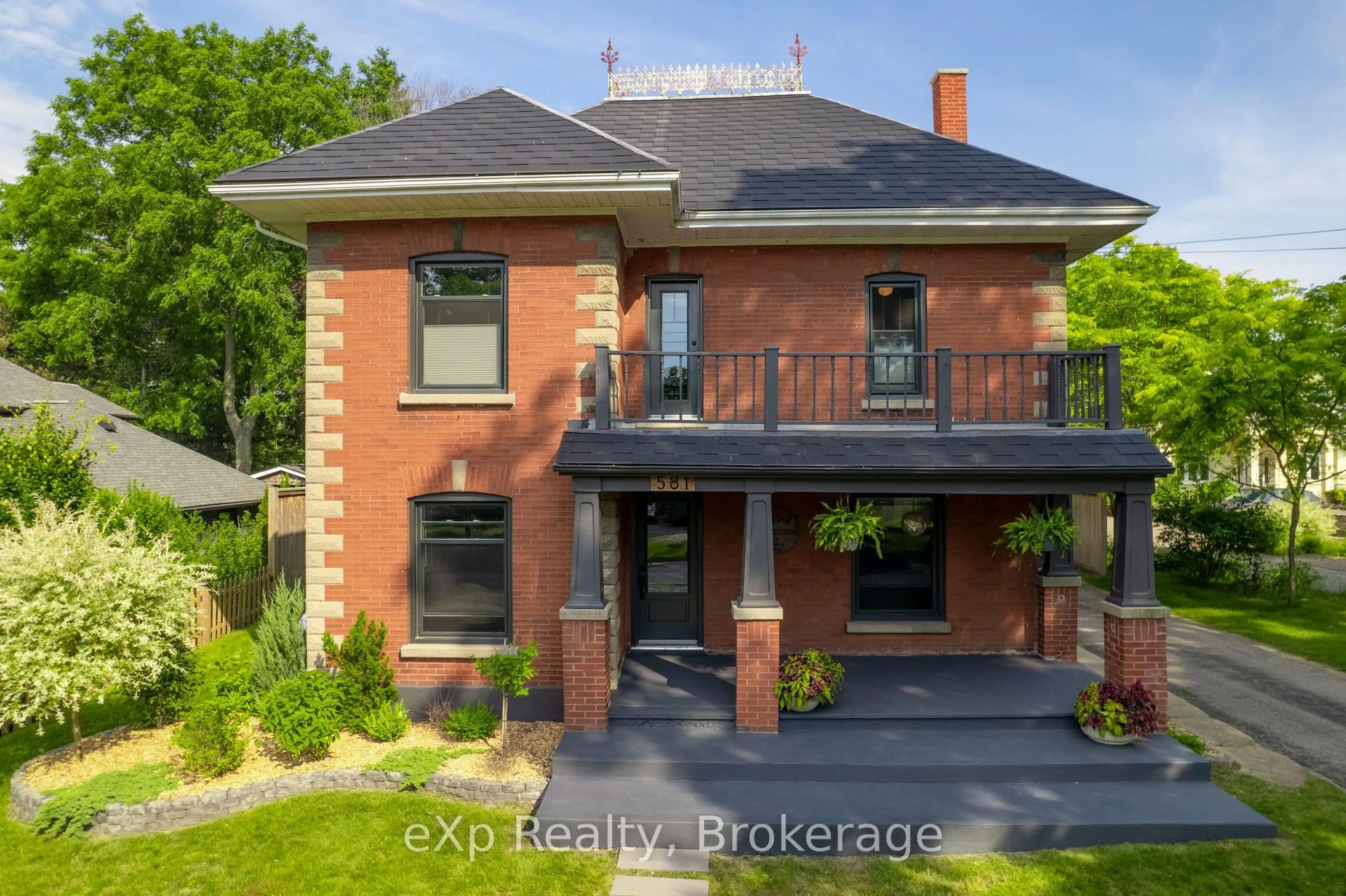 Home with brick exterior material, street for 581 Queen St, Kincardine Ontario N2Z 2J1