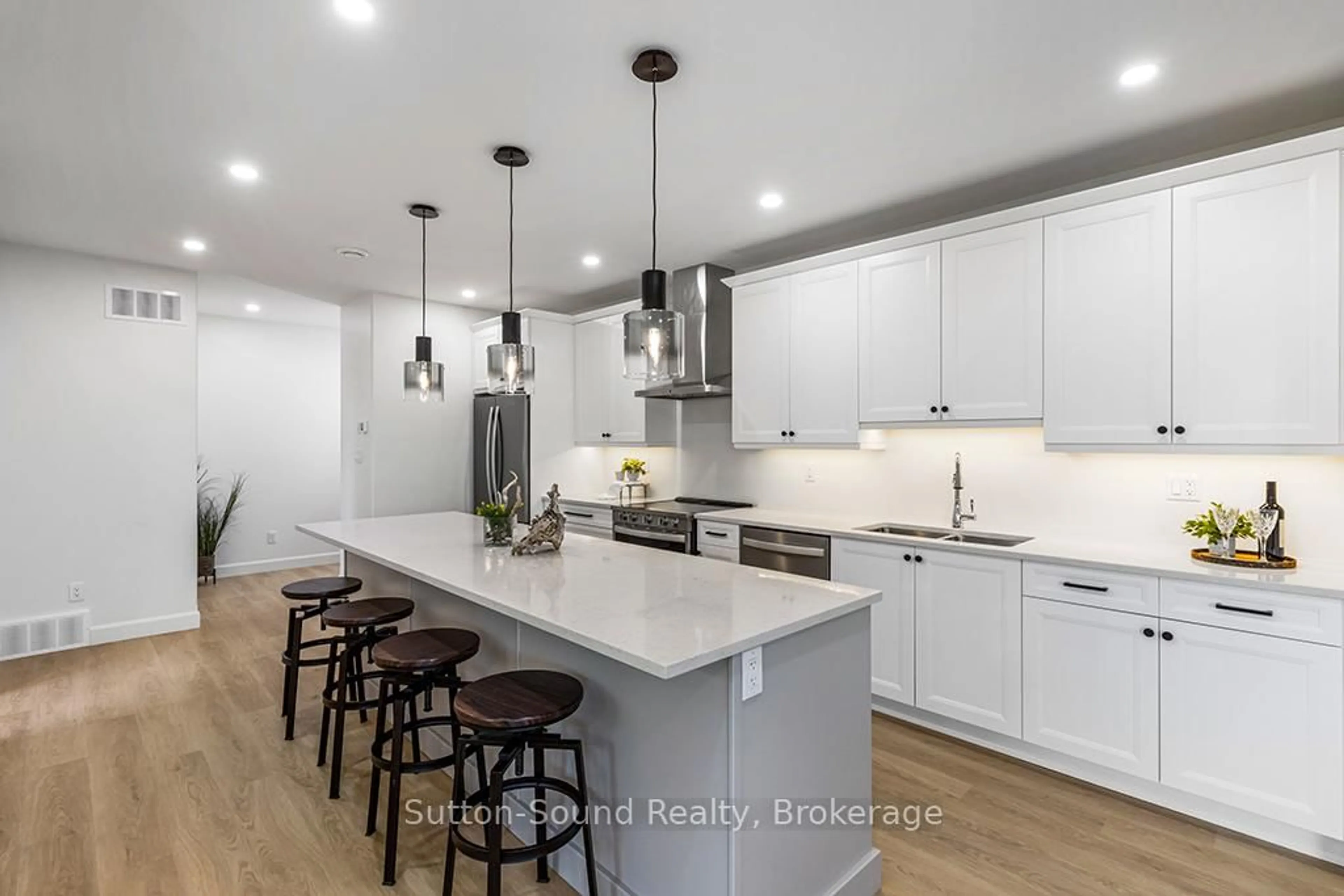 Contemporary kitchen, unknown for 535 Isaac St #103, South Bruce Peninsula Ontario N0H 2T0