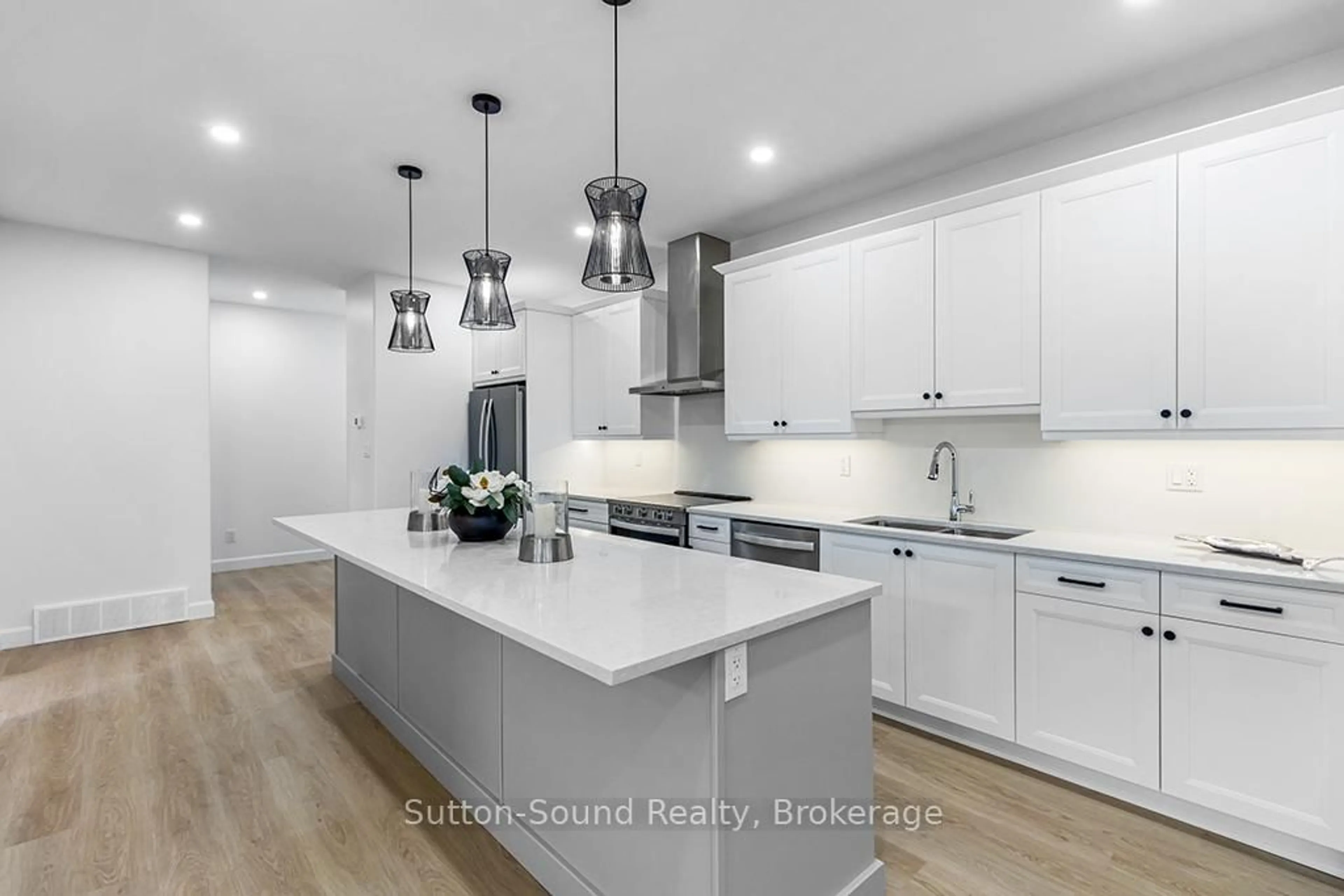 Contemporary kitchen, unknown for 535 Isaac St #203, South Bruce Peninsula Ontario N0H 2T0