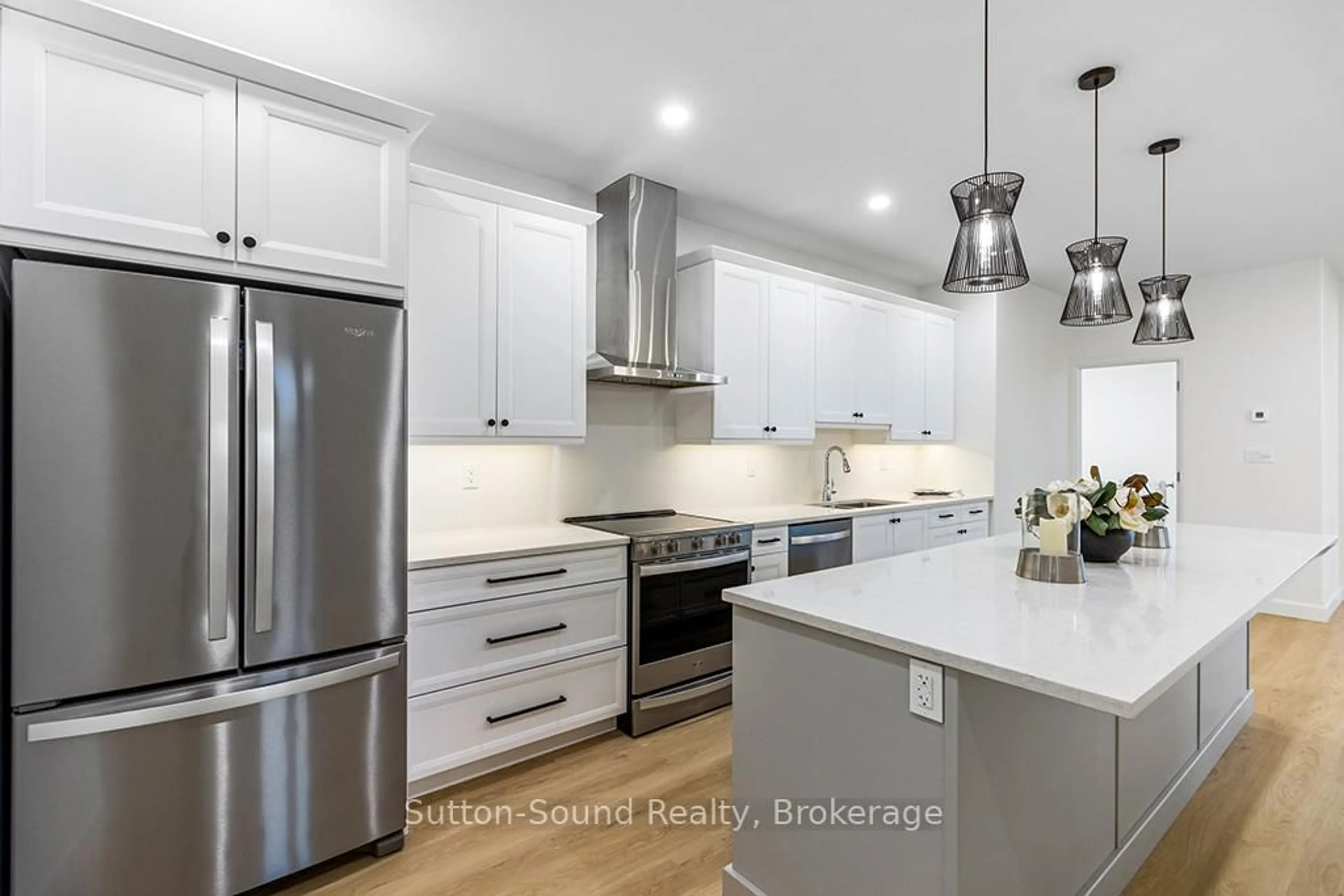 Contemporary kitchen, unknown for 535 Isaac St #203, South Bruce Peninsula Ontario N0H 2T0