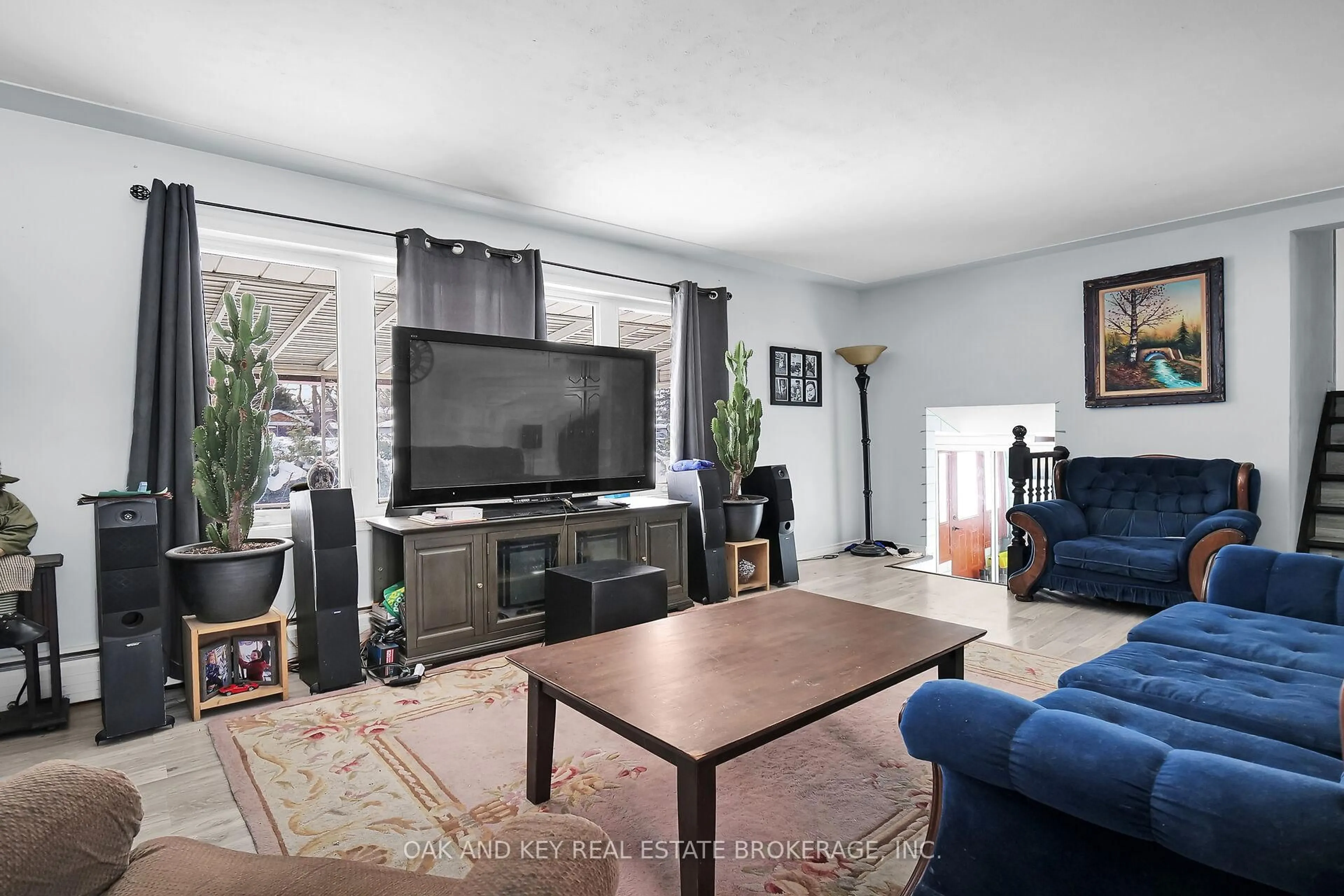 Living room with furniture, unknown for 374 Westlake St, London South Ontario N5Z 3A4