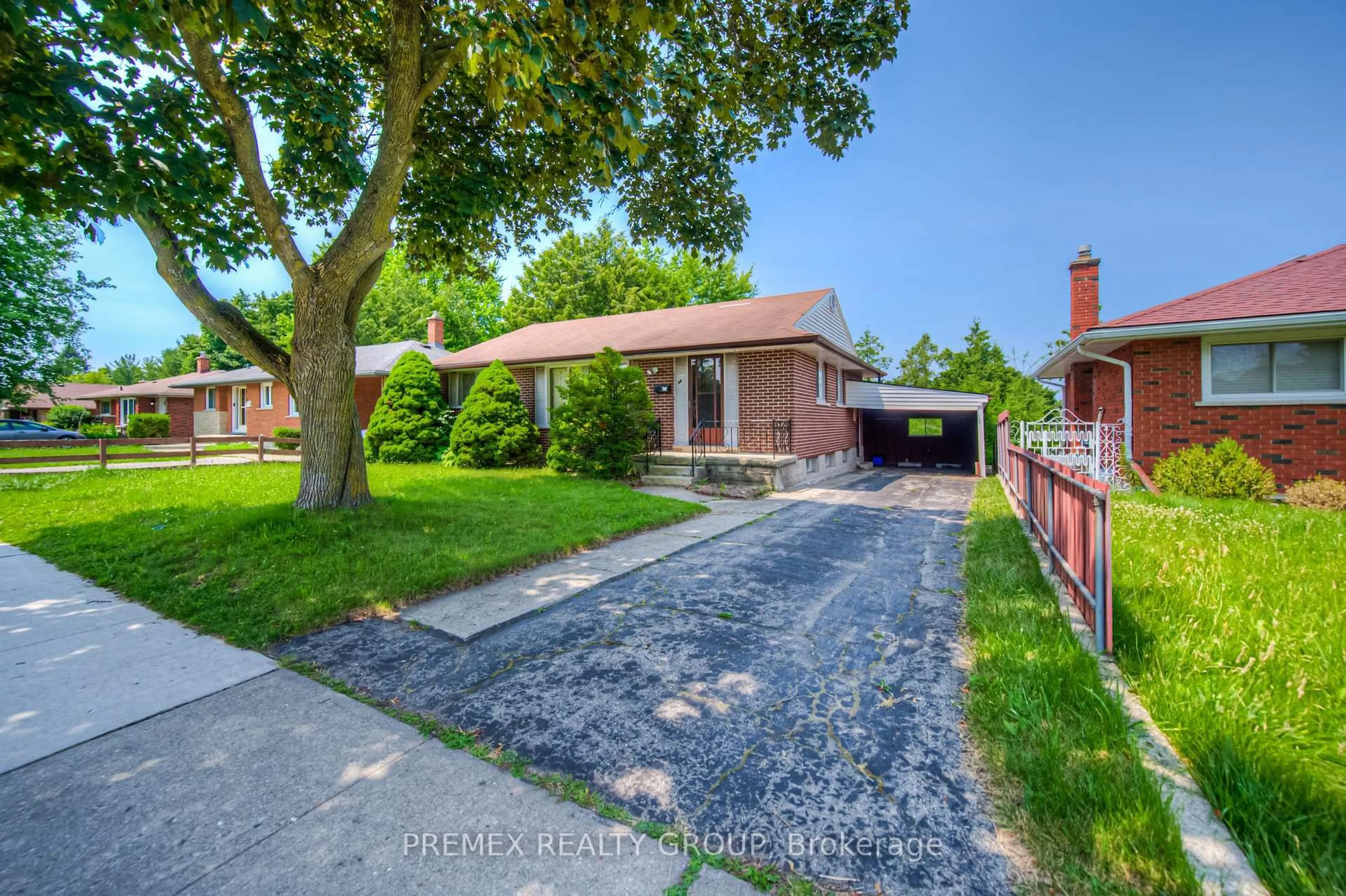 Home with brick exterior material, street for 88 Lauris Ave, Cambridge Ontario N1R 5L4