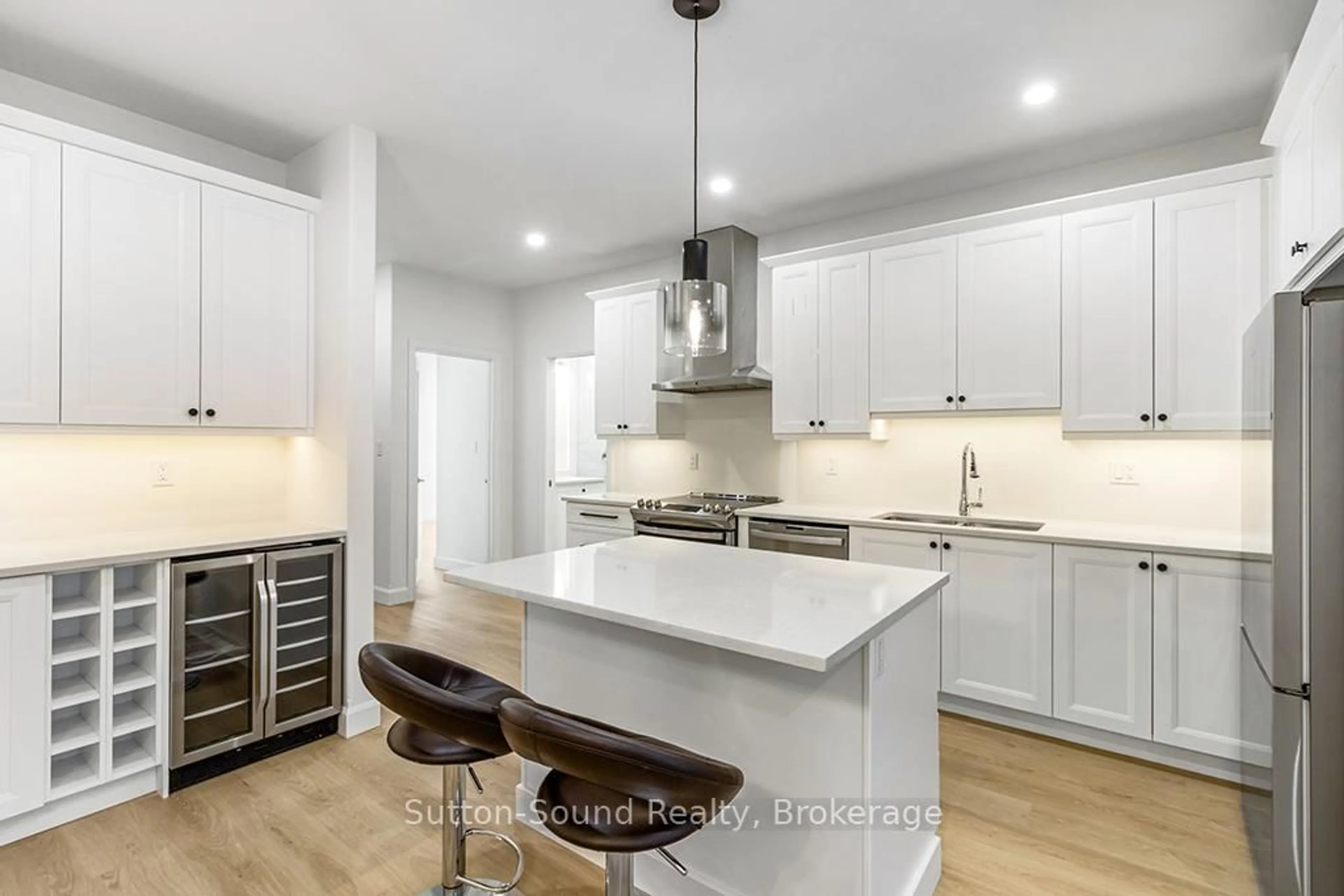 Open concept kitchen, unknown for 535 Isaac St #202, South Bruce Peninsula Ontario N0H 2T0