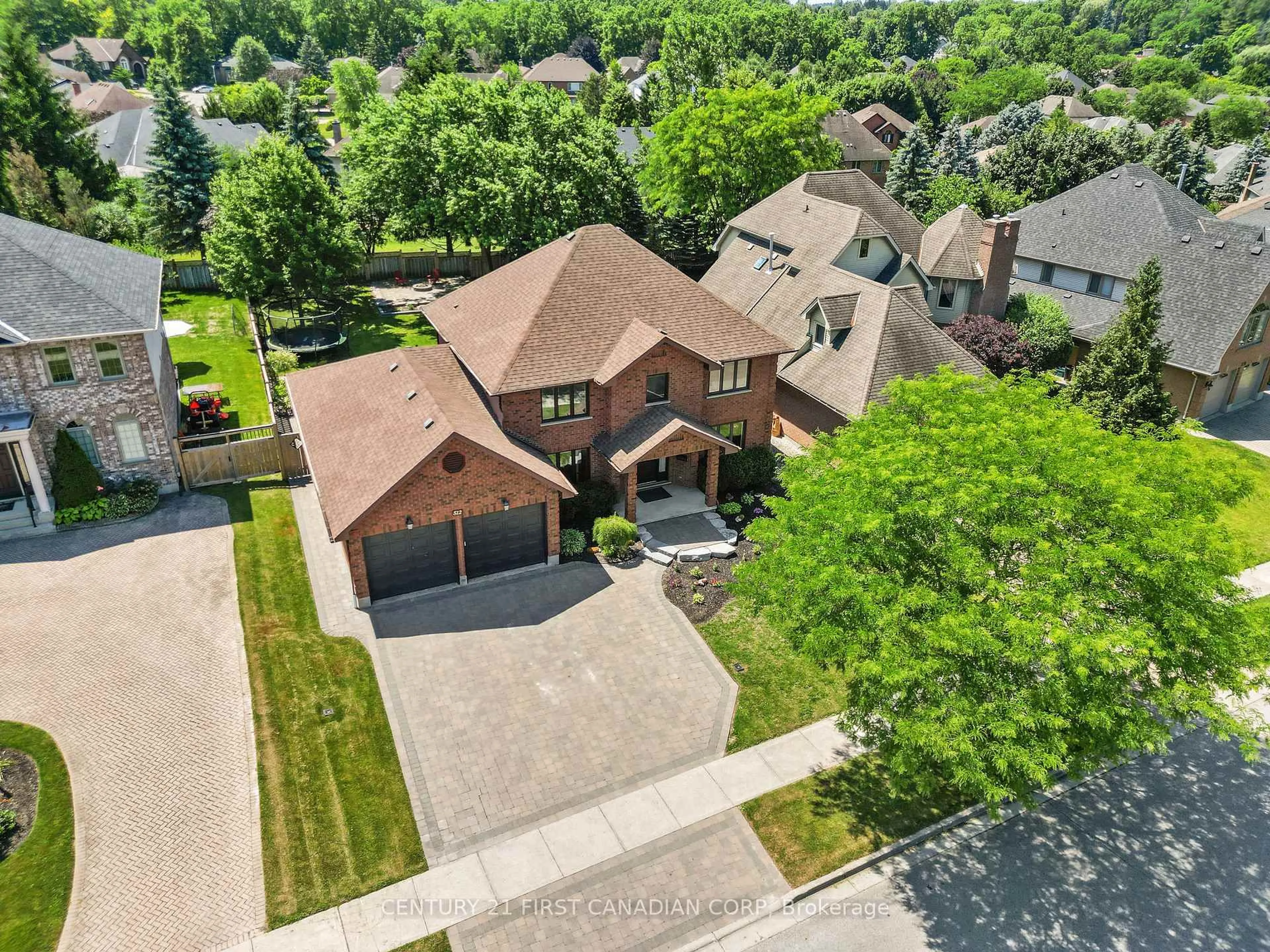 A pic from outside/outdoor area/front of a property/back of a property/a pic from drone, street for 512 Rosecliffe Terr, London South Ontario N6K 4H5