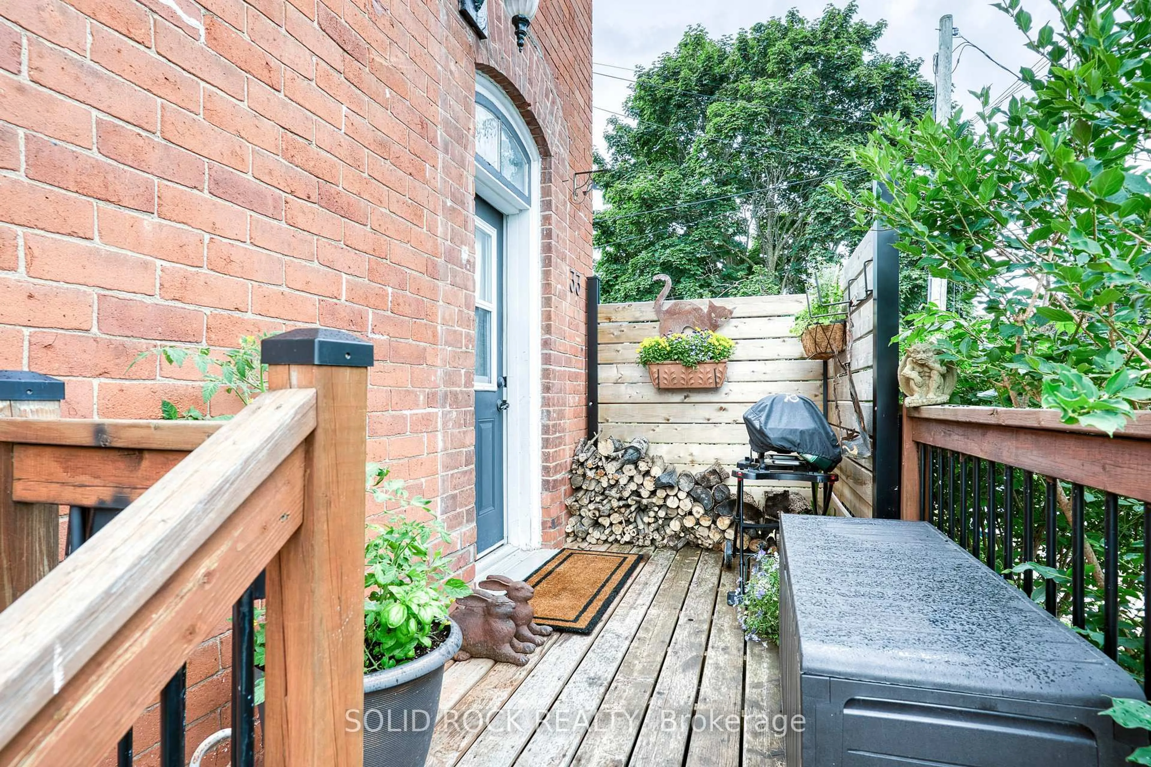 Patio, street for 33A and 33B Napoleon St, Carleton Place Ontario K7C 2X4