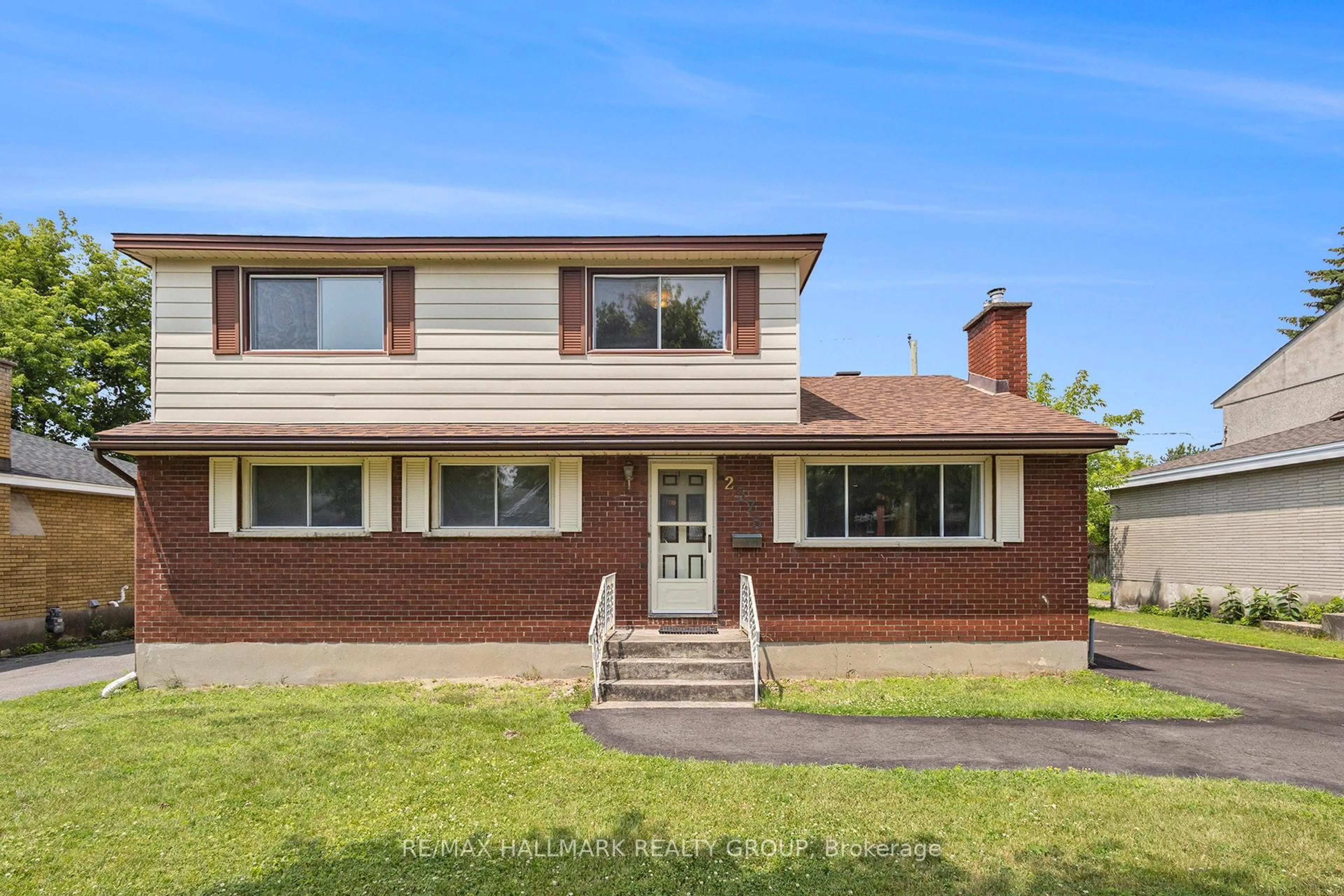 Home with brick exterior material, street for 2375 Cheshire Rd, Ottawa Ontario K2C 1G2