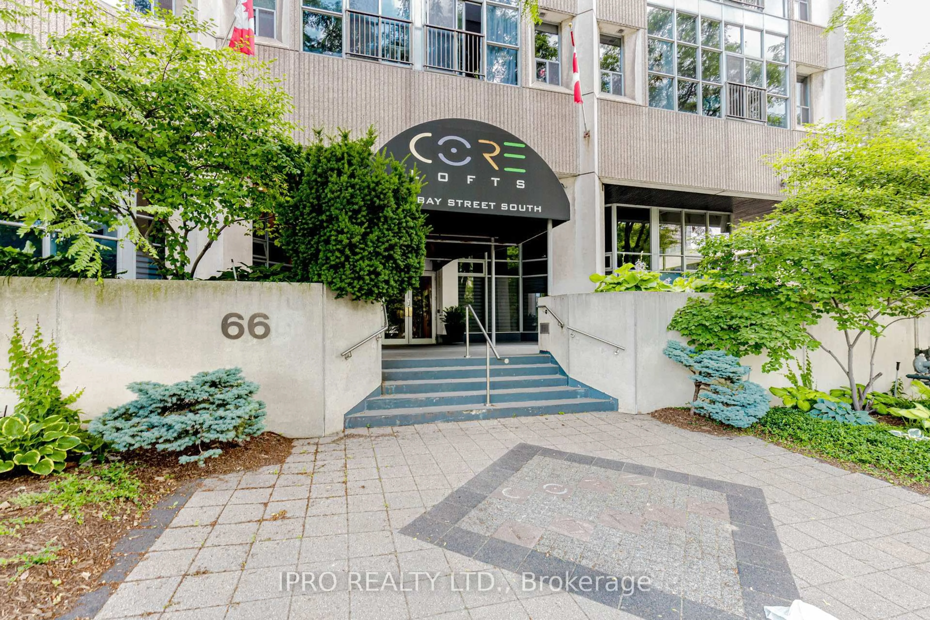 Indoor foyer for 66 Bay St #107, Hamilton Ontario L8P 4Z6