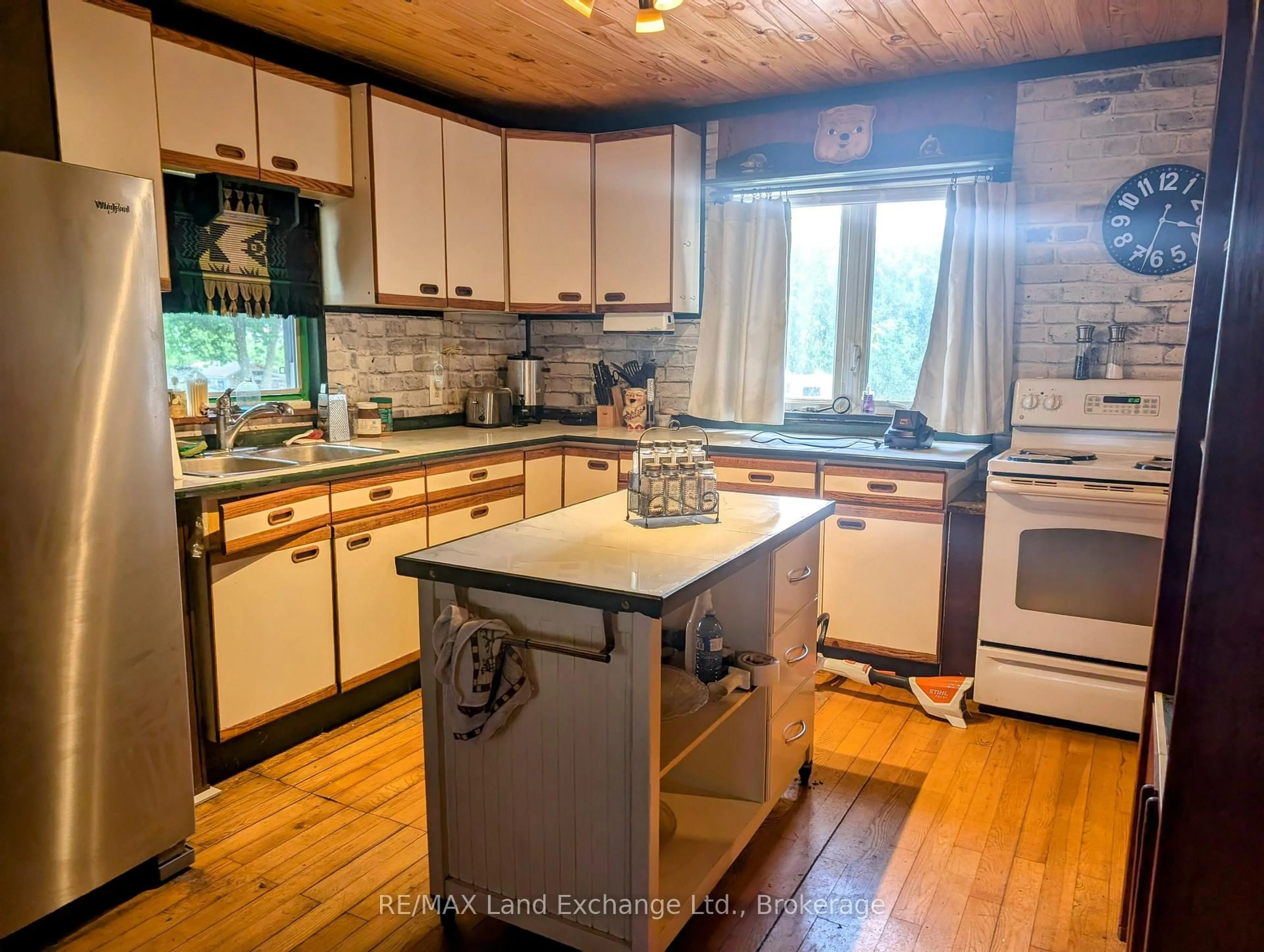 Unknown for 27 John St, West Grey Ontario N0G 1S0