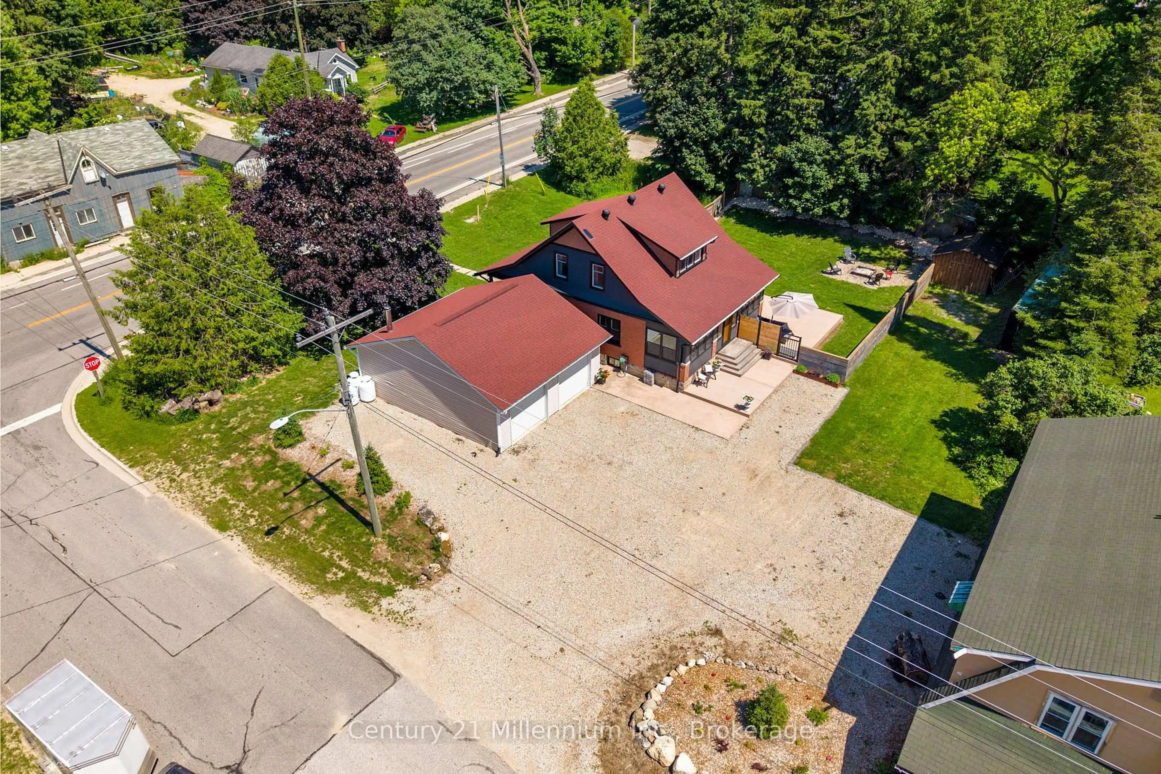 A pic from outside/outdoor area/front of a property/back of a property/a pic from drone, street for 776856 10 Highway, Chatsworth Ontario N0H 1R0