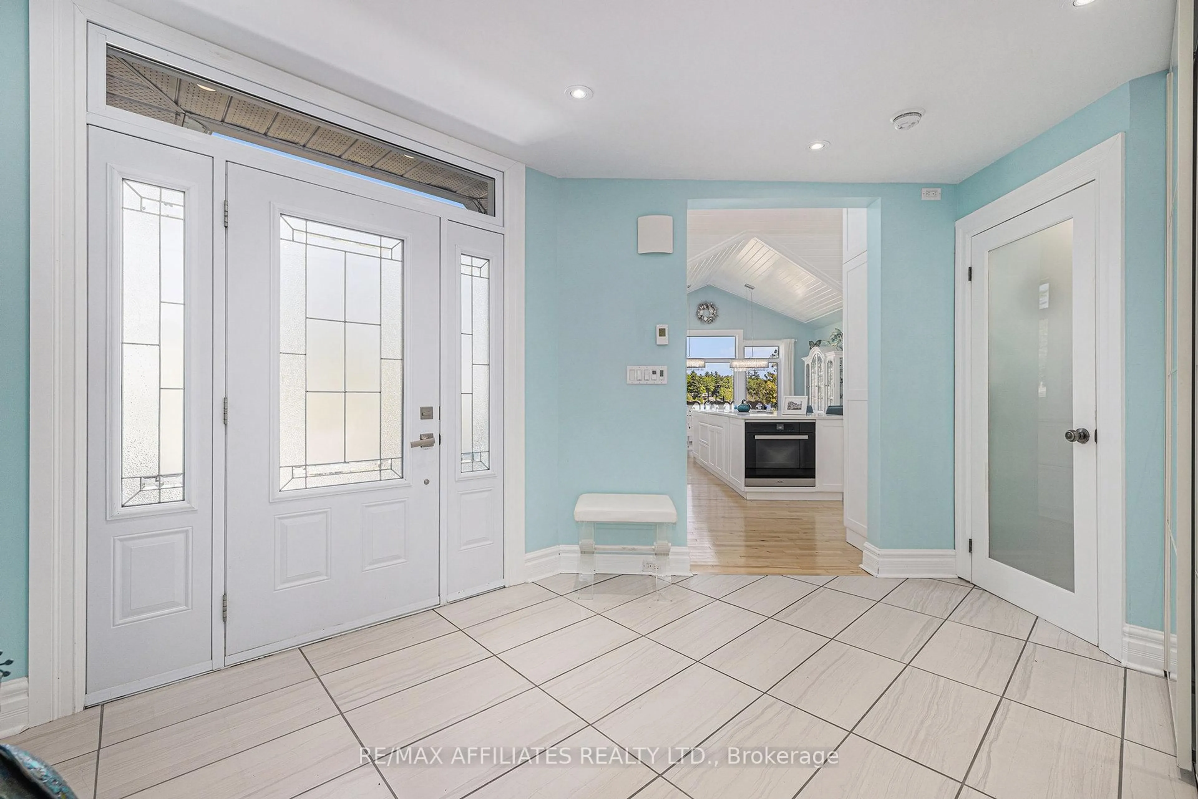 Indoor entryway for 4339 South Lavant Rd, Lanark Ontario K0G 1K0