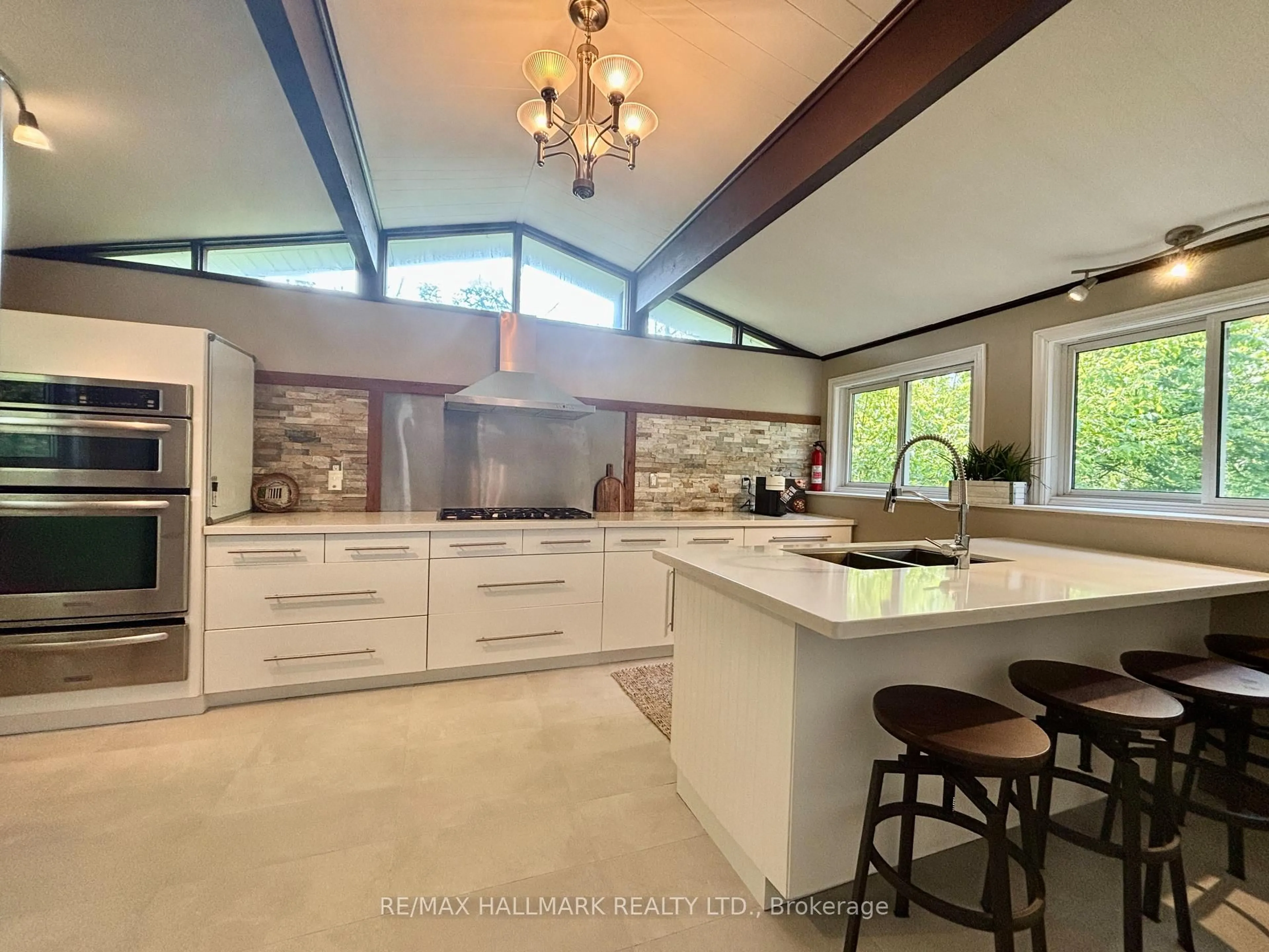 Contemporary kitchen, ceramic/tile floor for 209892 Highway 26, Blue Mountains Ontario L9Y 0L1