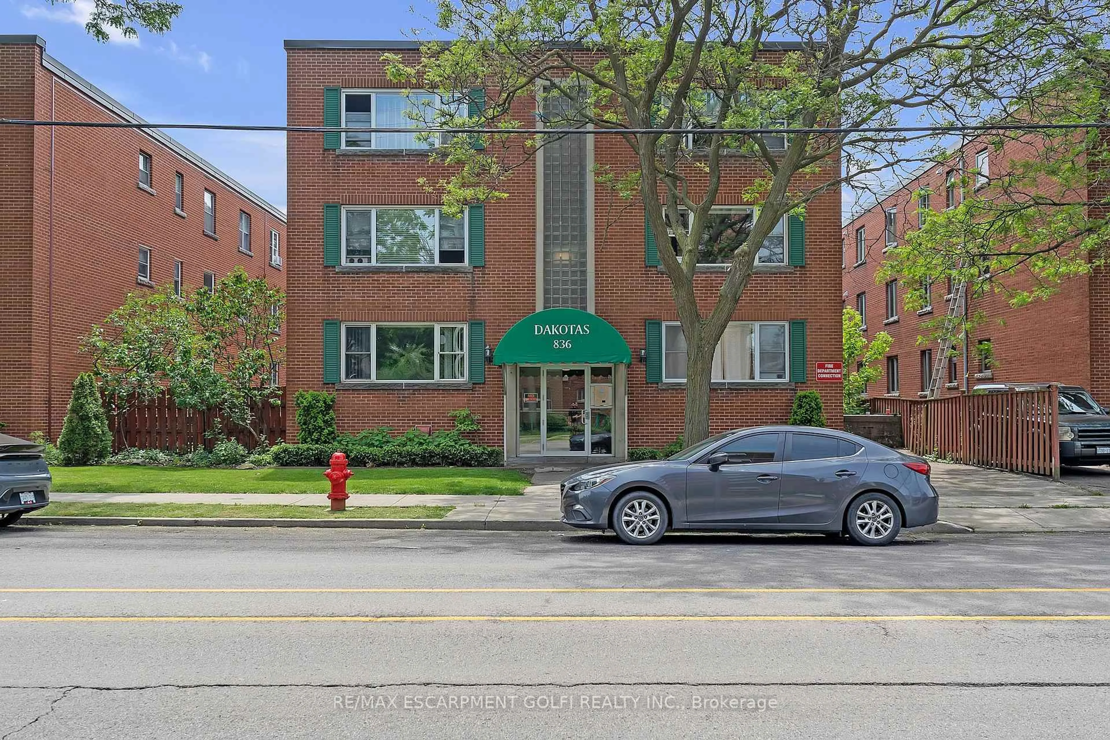 Home with brick exterior material, street for 836 Concession St #309, Hamilton Ontario L8V 1E2