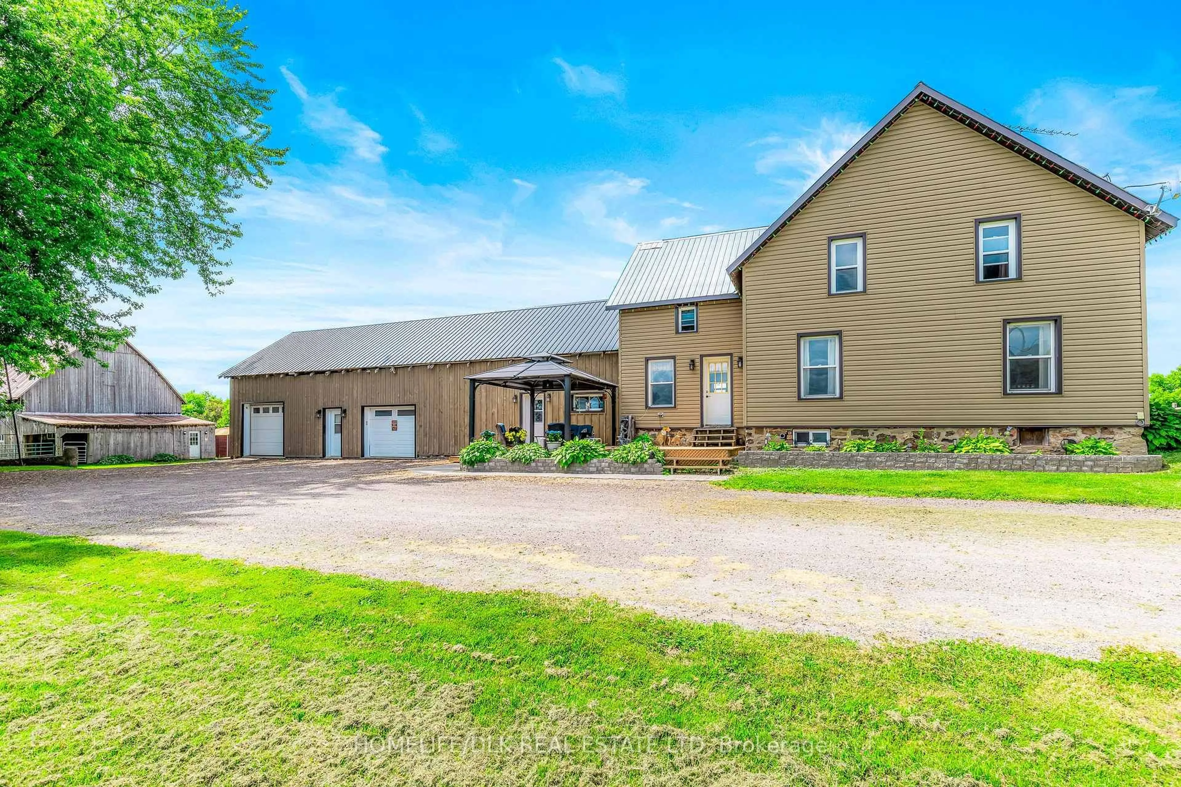 A pic from outside/outdoor area/front of a property/back of a property/a pic from drone, unknown for 316 Escott Yonge Townline Rd, Leeds and the Thousand Islands Ontario K0E 1R0