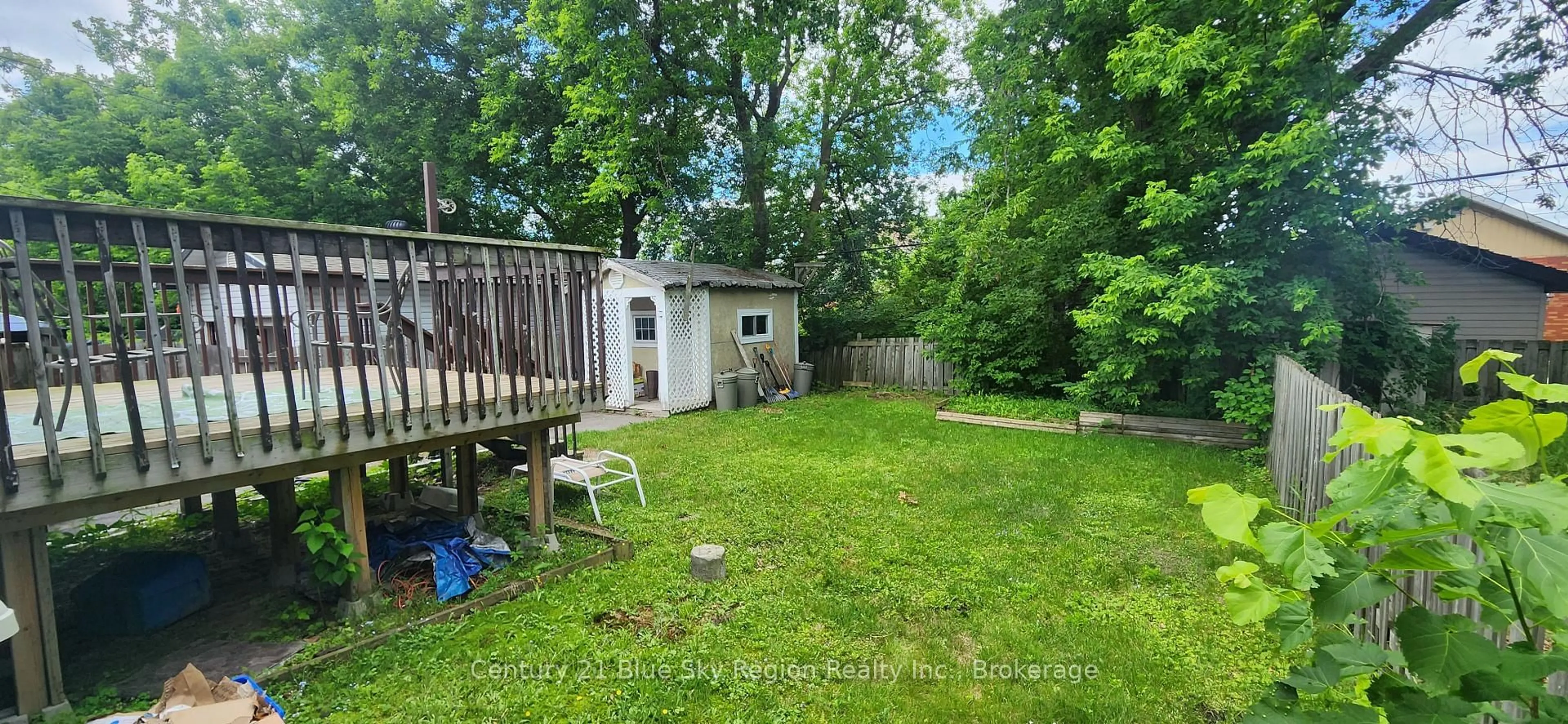 Shed for 1012 Maher St, North Bay Ontario P1B 2L7