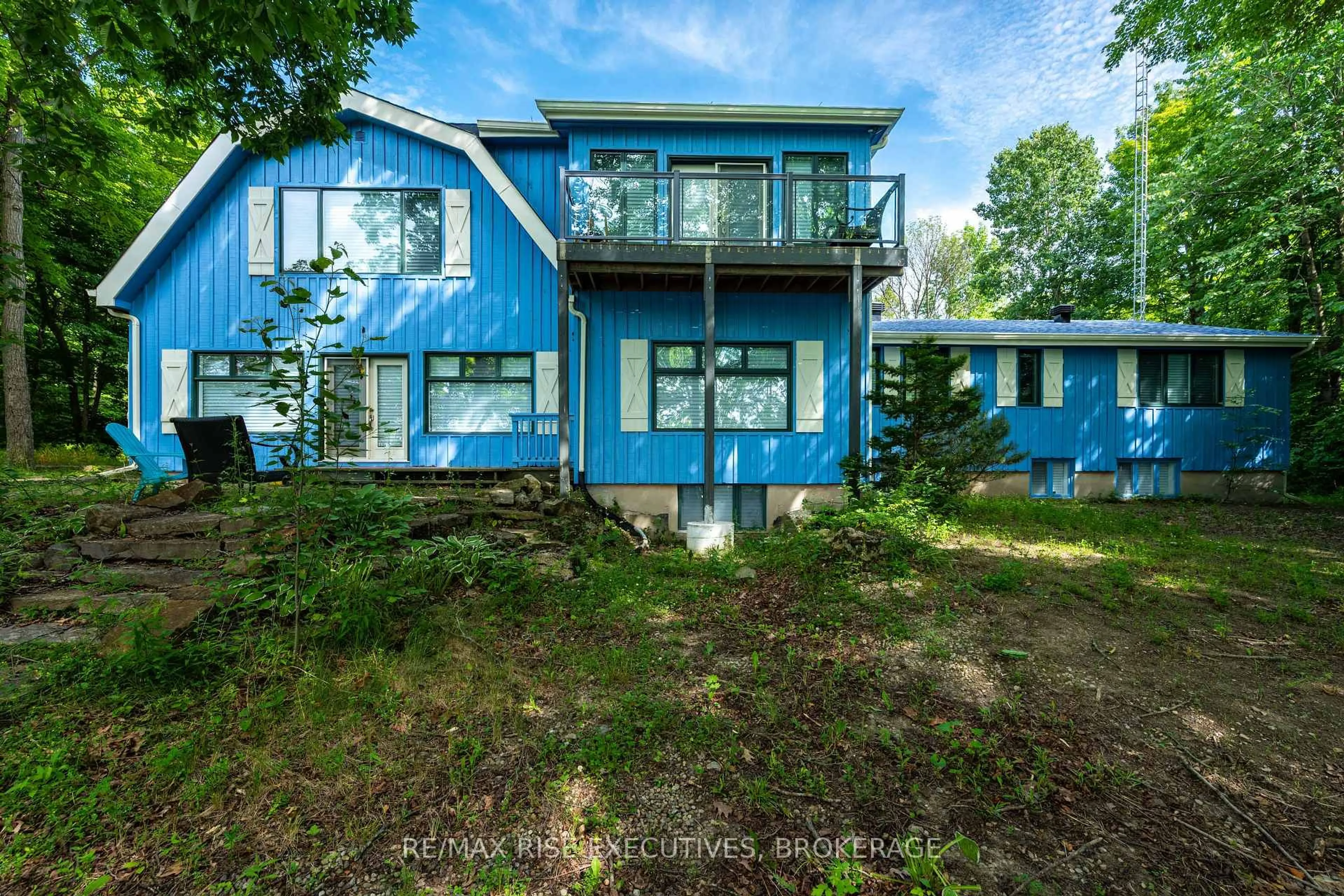 A pic from outside/outdoor area/front of a property/back of a property/a pic from drone, unknown for 2300 Highway 32, Front of Leeds & Seeleys Bay Ontario K7G 2V3