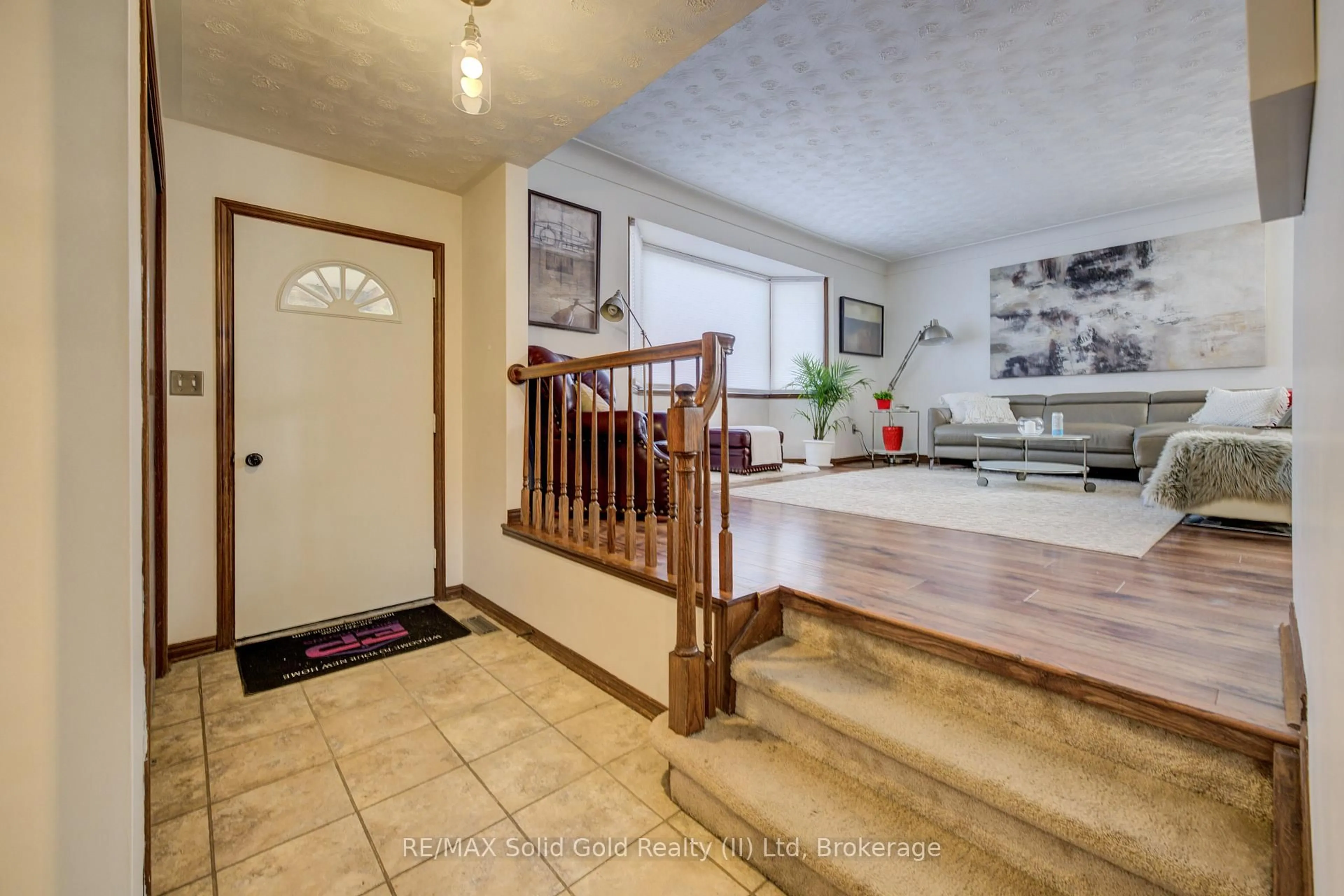 Unknown for 10 Winfield Crt, St. Catharines Ontario L2M 7K6