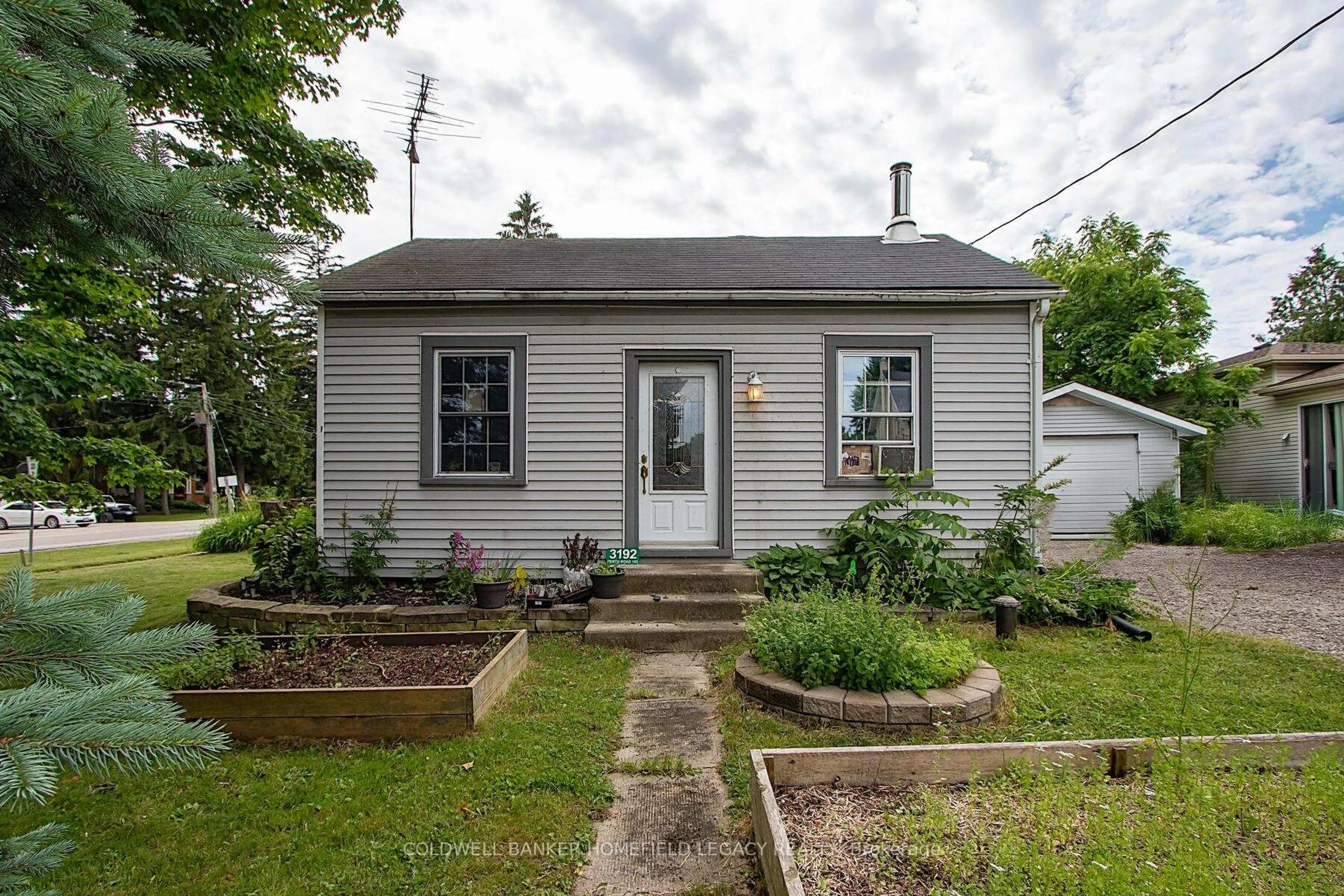 Unknown for 3192 Perth 163 Rd, West Perth Ontario N0K 1H0