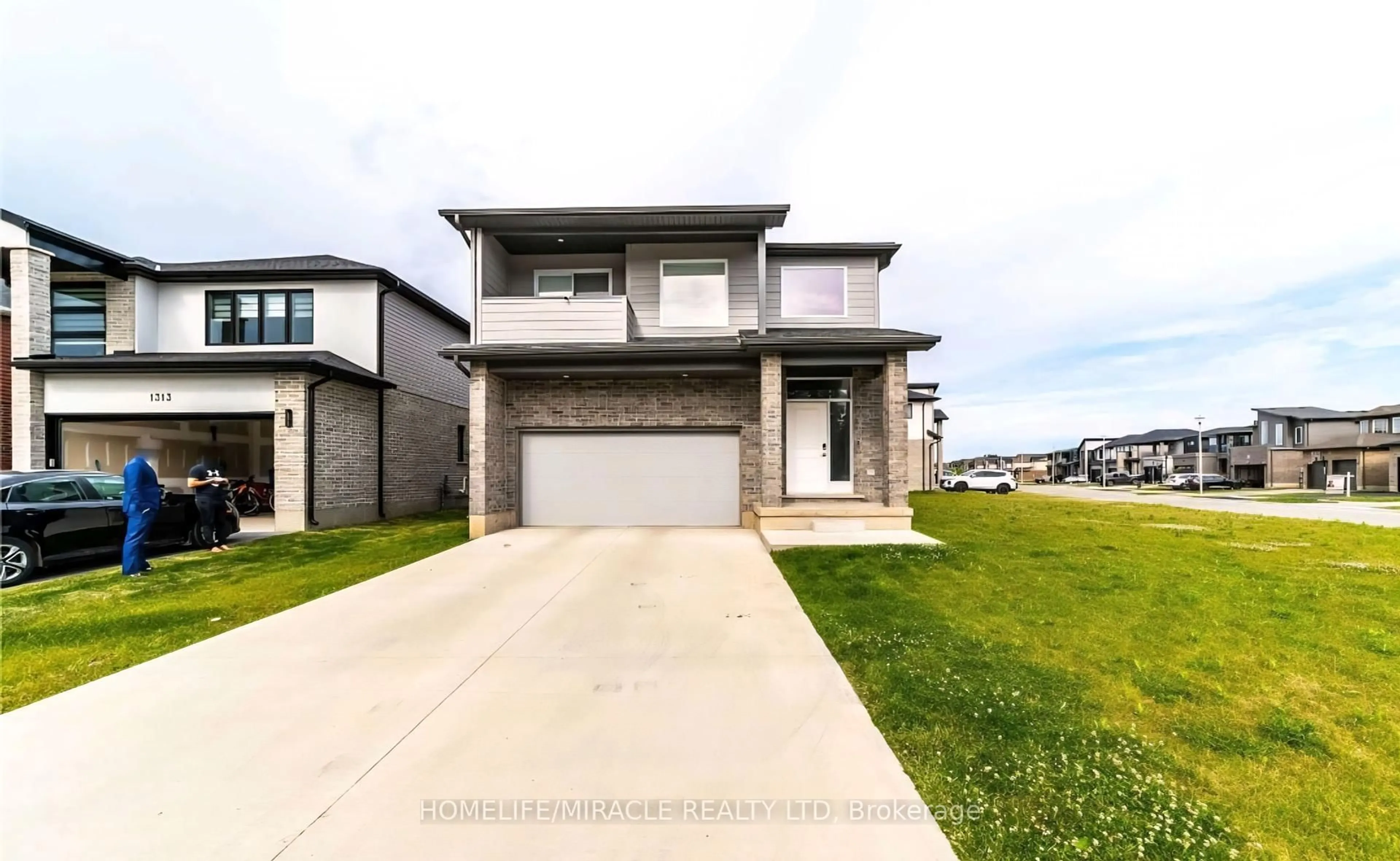 Unknown for 1301 Sandbar St, London North Ontario N6G 0Y3
