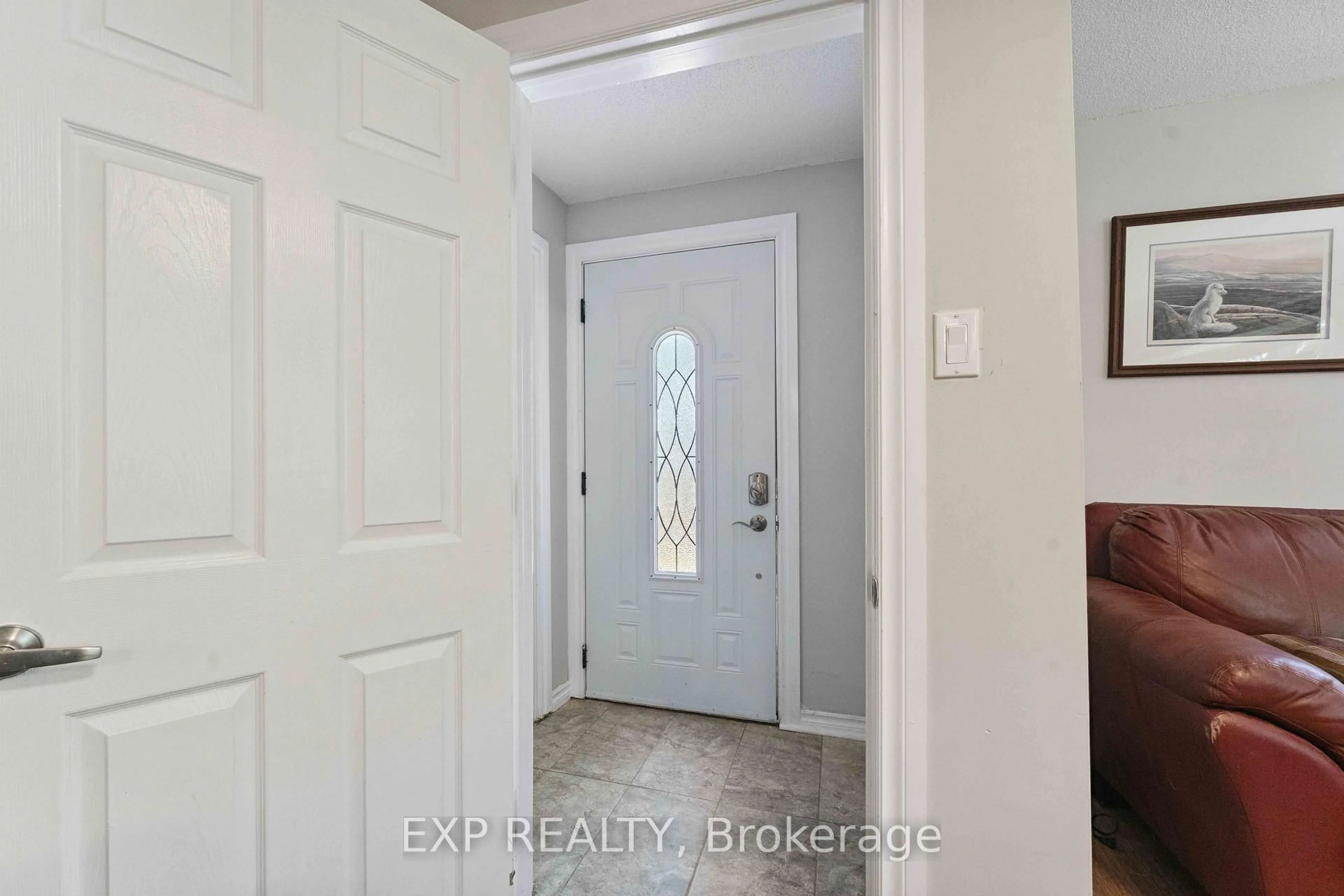 Indoor entryway for 4229 RIDEAU VALLEY Dr, Ottawa Ontario K4M 0A4
