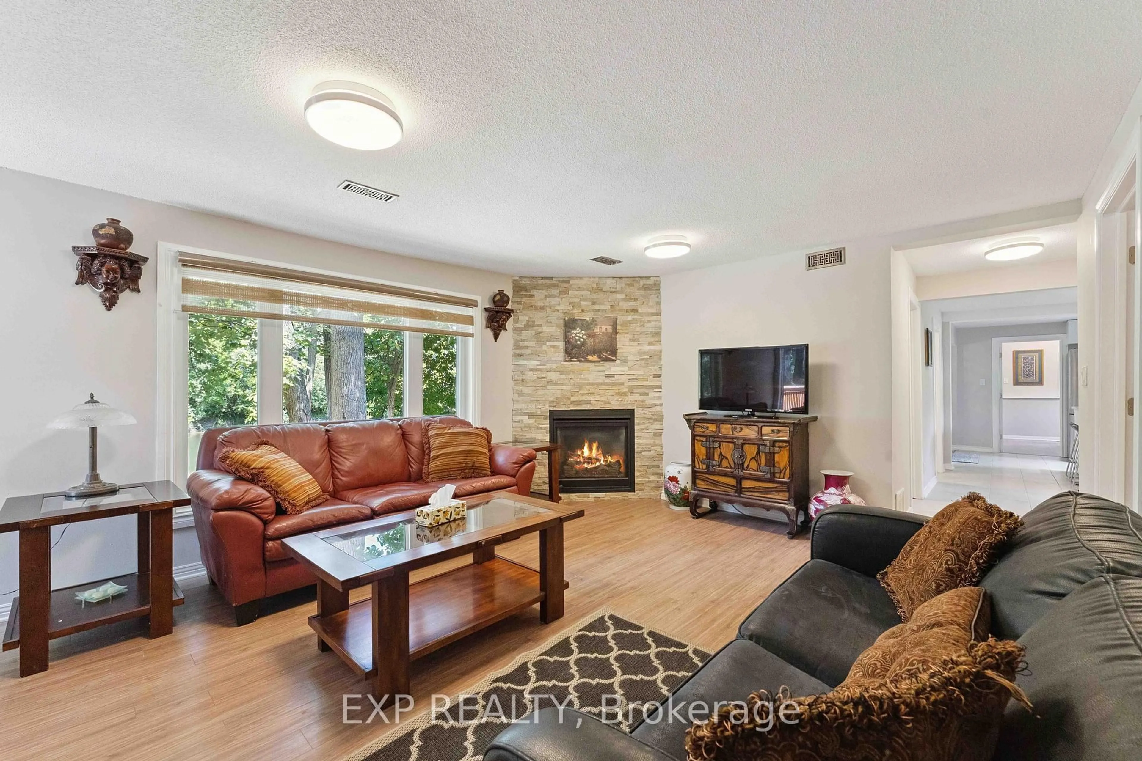 Living room with furniture, unknown for 4229 RIDEAU VALLEY Dr, Ottawa Ontario K4M 0A4