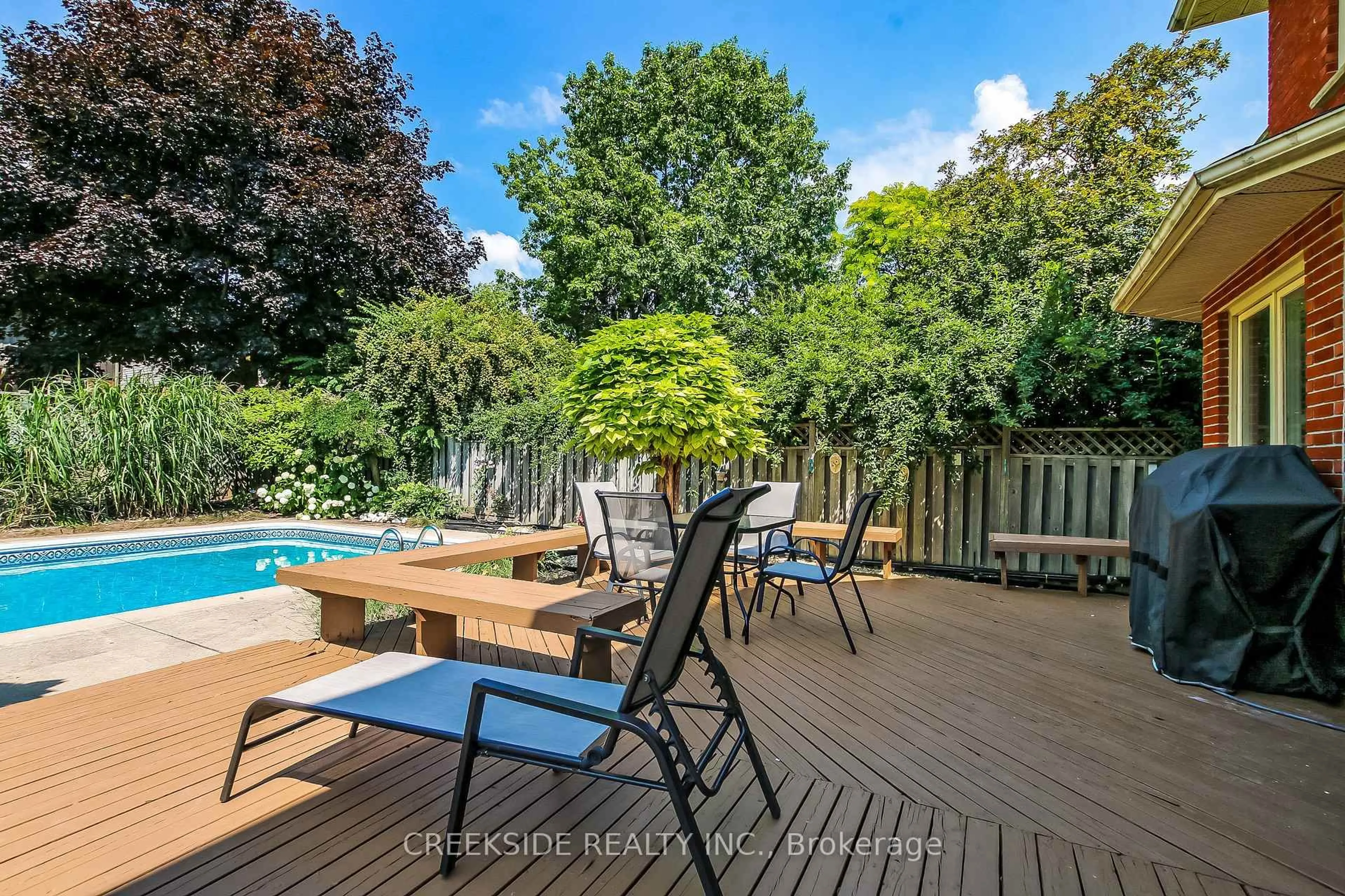 Patio, unknown for 1637 Hastings Dr, London North Ontario N5X 3E2