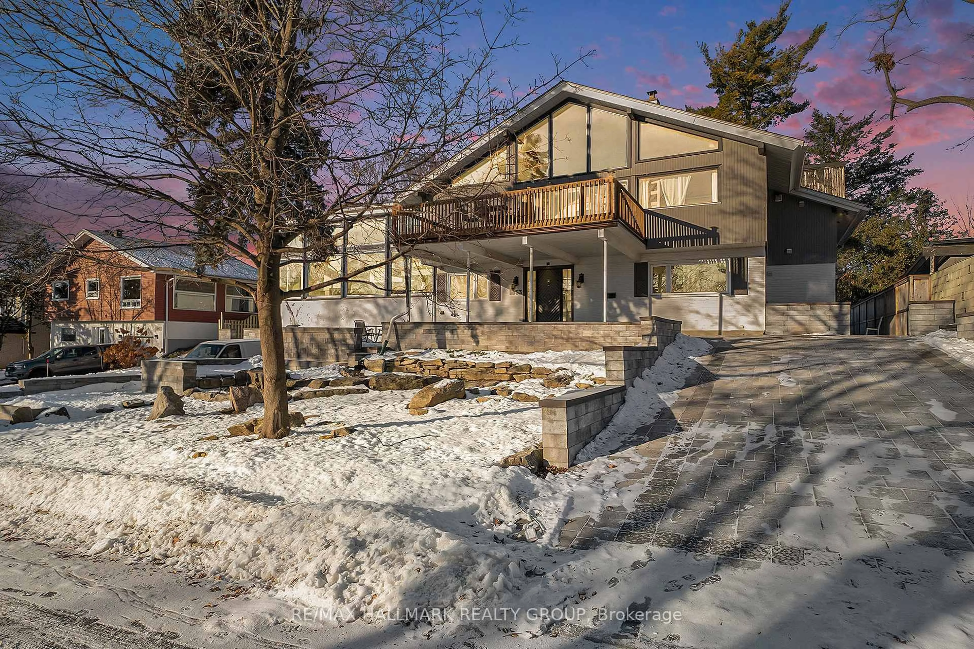 Unknown for 1053 Chelsea Dr, Ottawa Ontario K1K 0M7