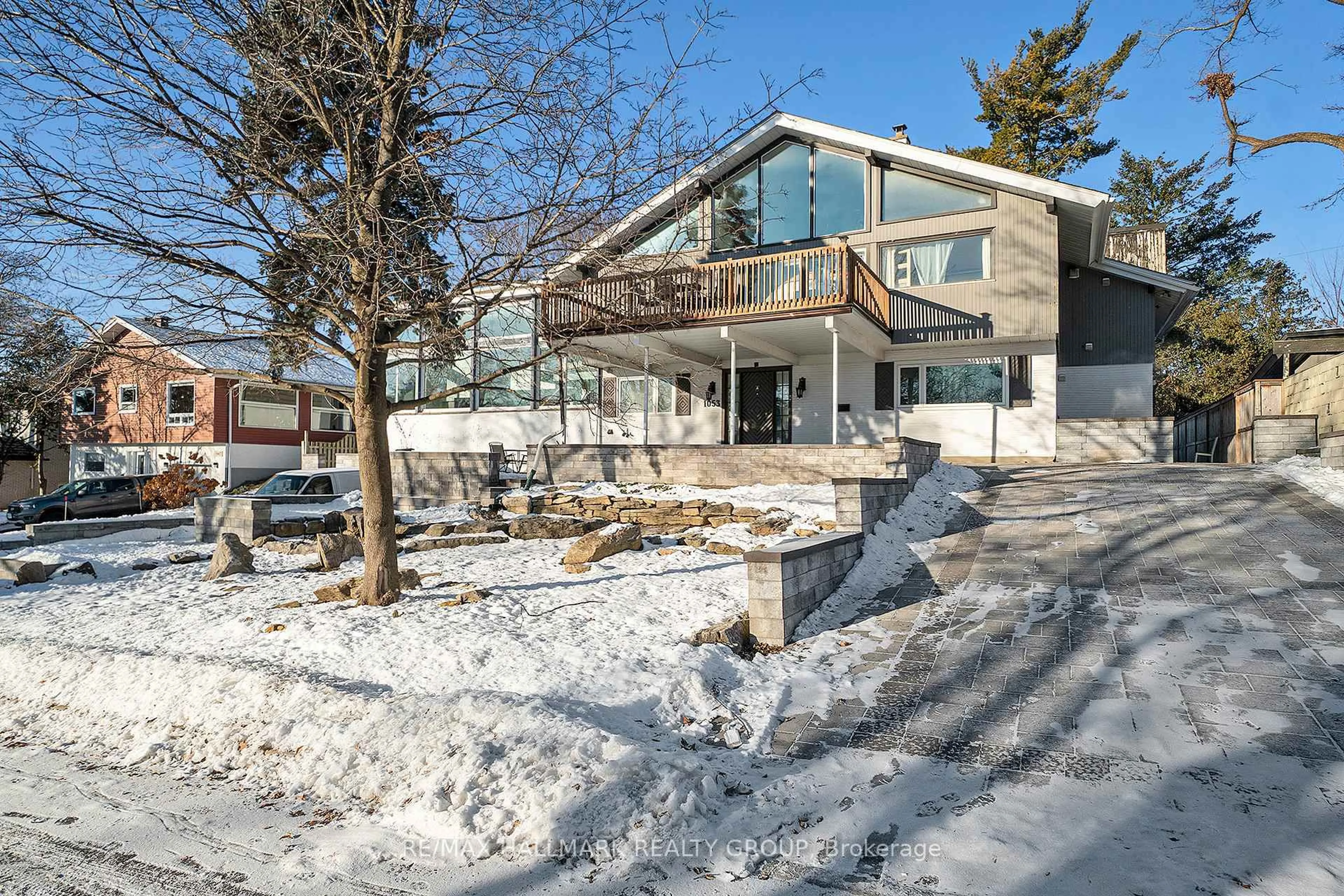 Unknown for 1053 Chelsea Dr, Ottawa Ontario K1K 0M7