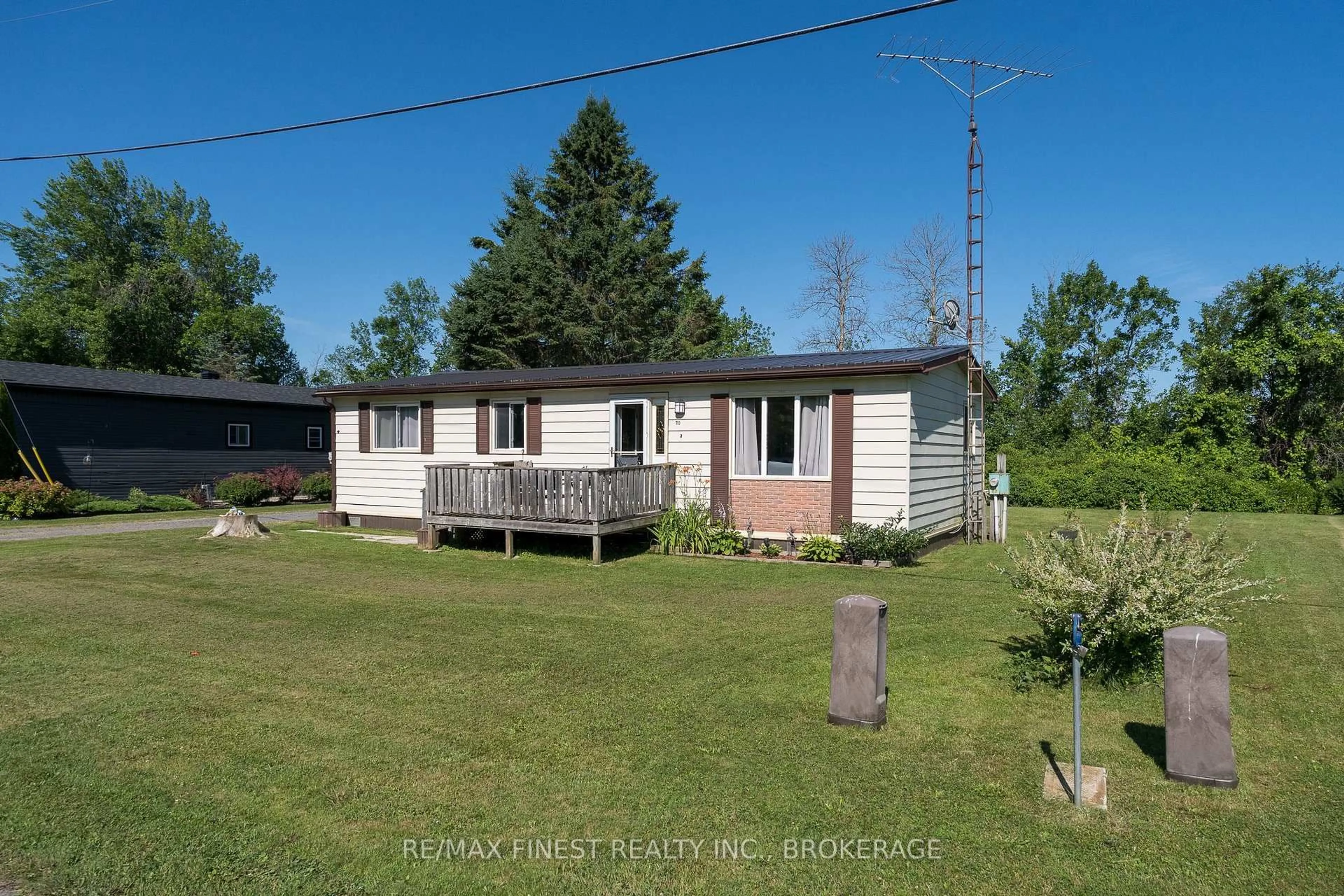 A pic from outside/outdoor area/front of a property/back of a property/a pic from drone, unknown for 4317 E R Orser Dr, Verona Ontario K0H 2W0
