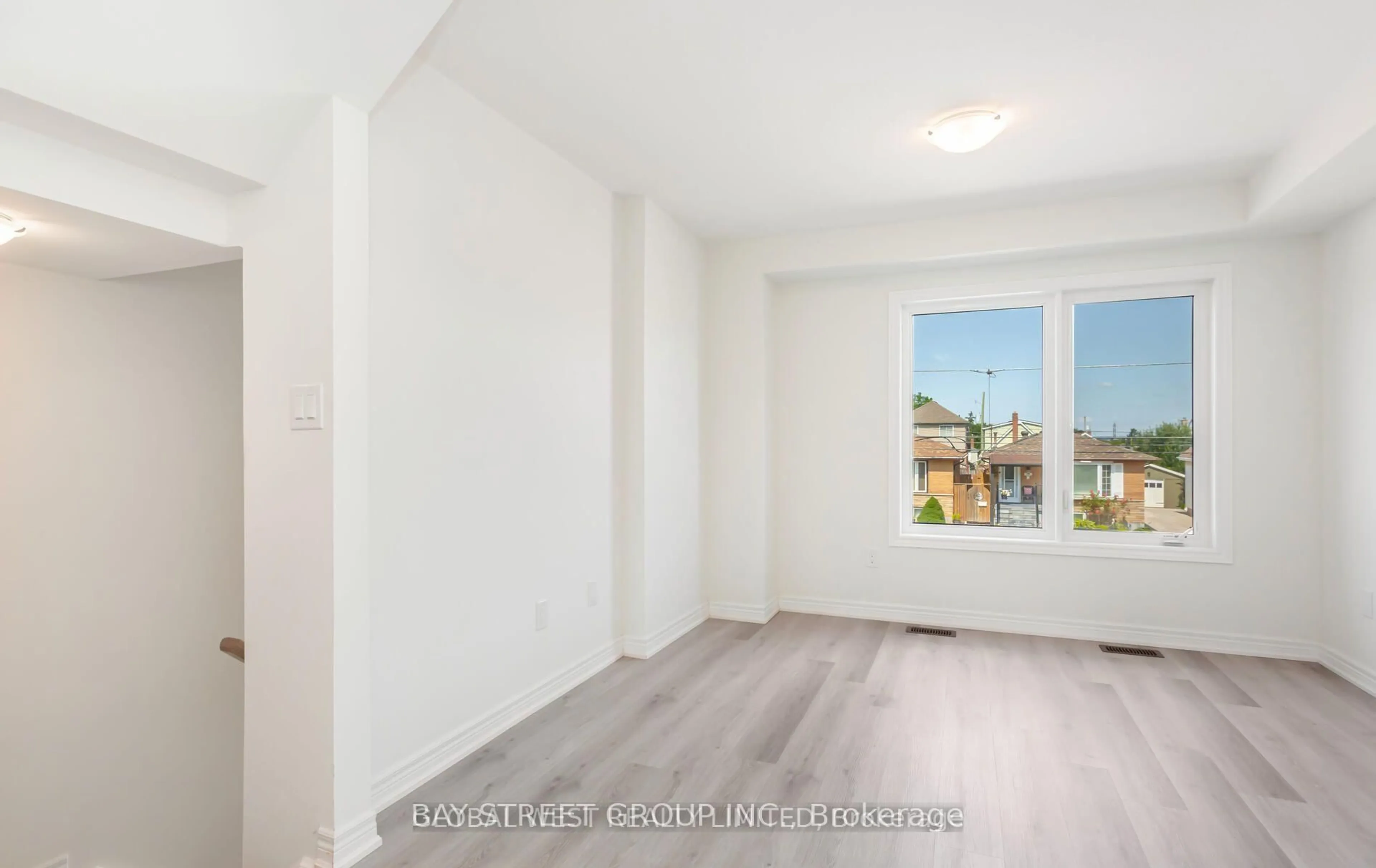 A pic of a room for 16 Reid Ave #8, Hamilton Ontario L8H 0B5