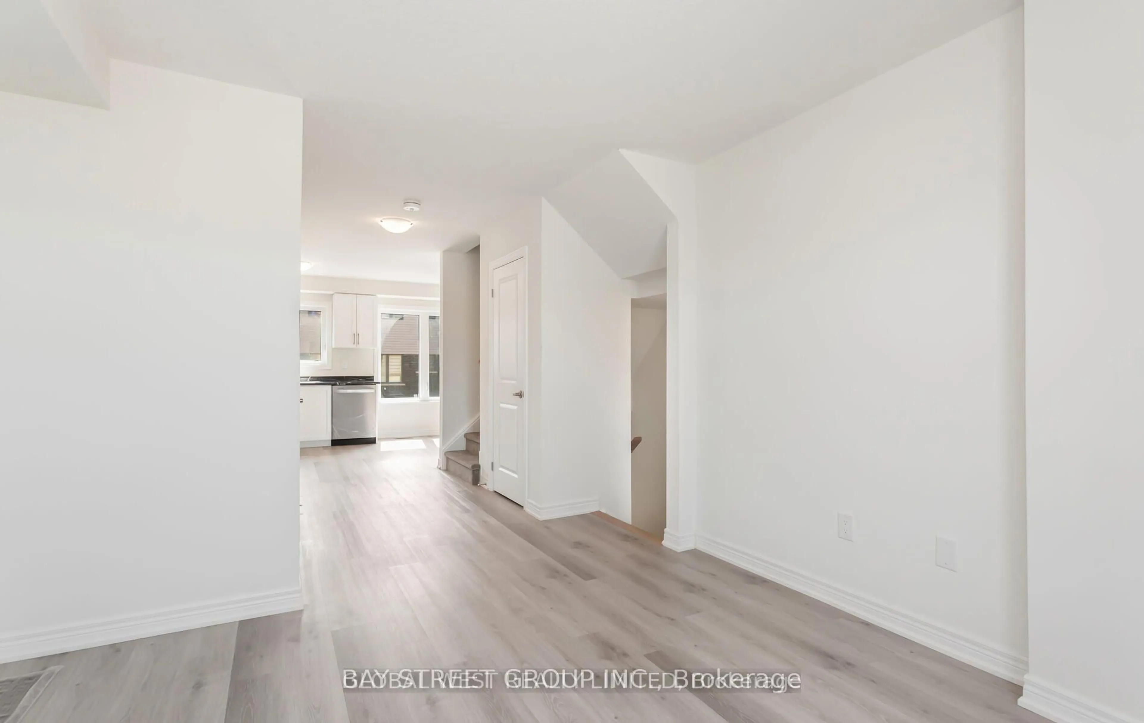 Unknown for 16 Reid Ave #8, Hamilton Ontario L8H 0B5