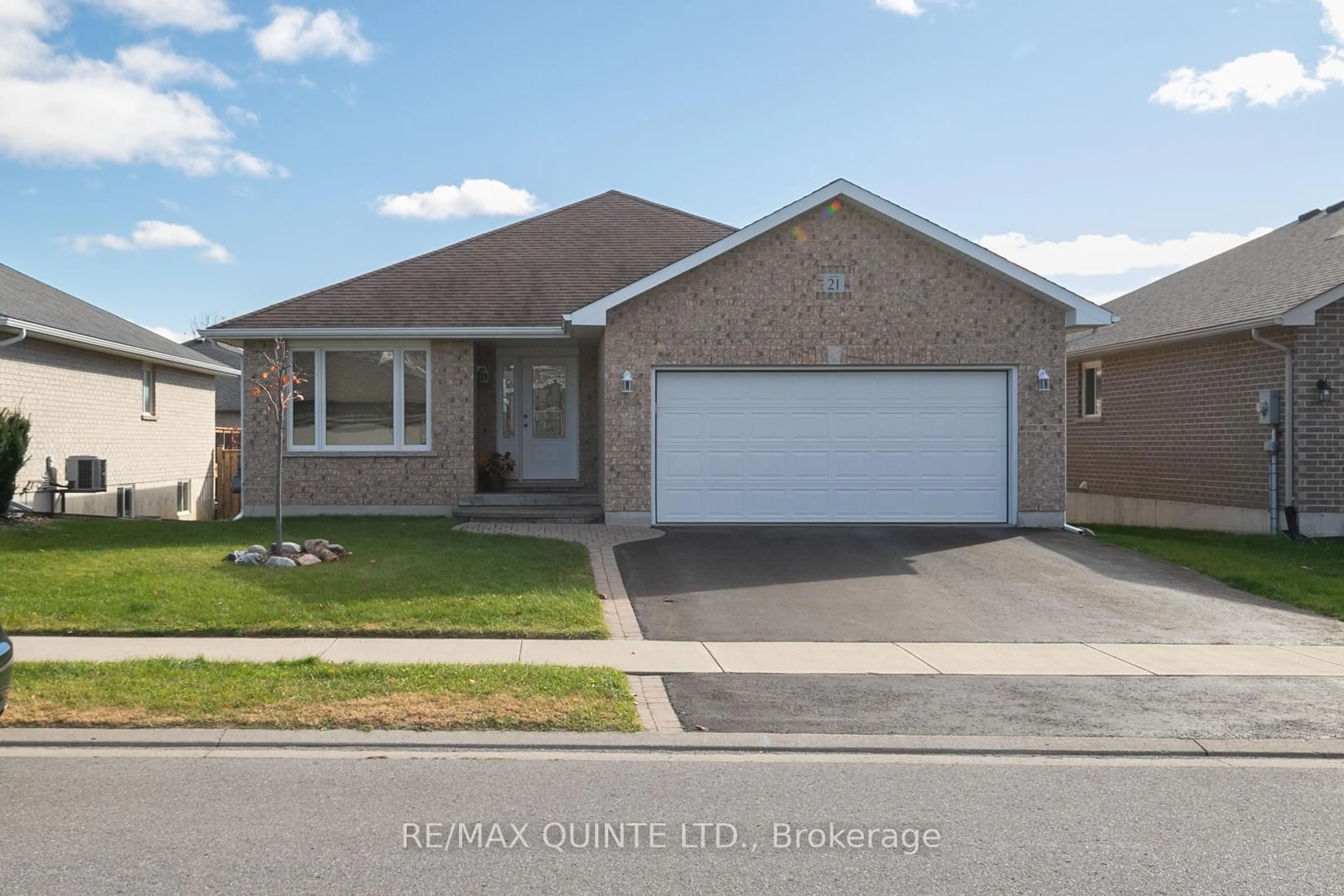 Home with brick exterior material, street for 21 Gale Cres, Belleville Ontario K8N 0M9