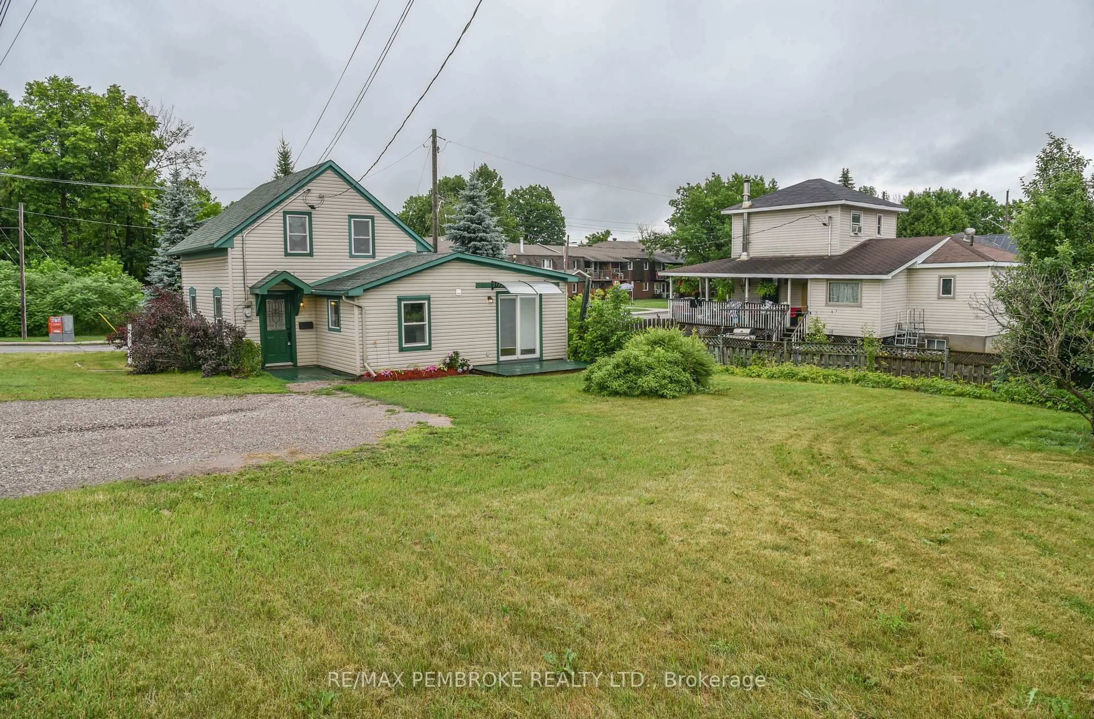 A pic from outside/outdoor area/front of a property/back of a property/a pic from drone, street for 279 Lisgar Ave, Renfrew Ontario K7V 3N1