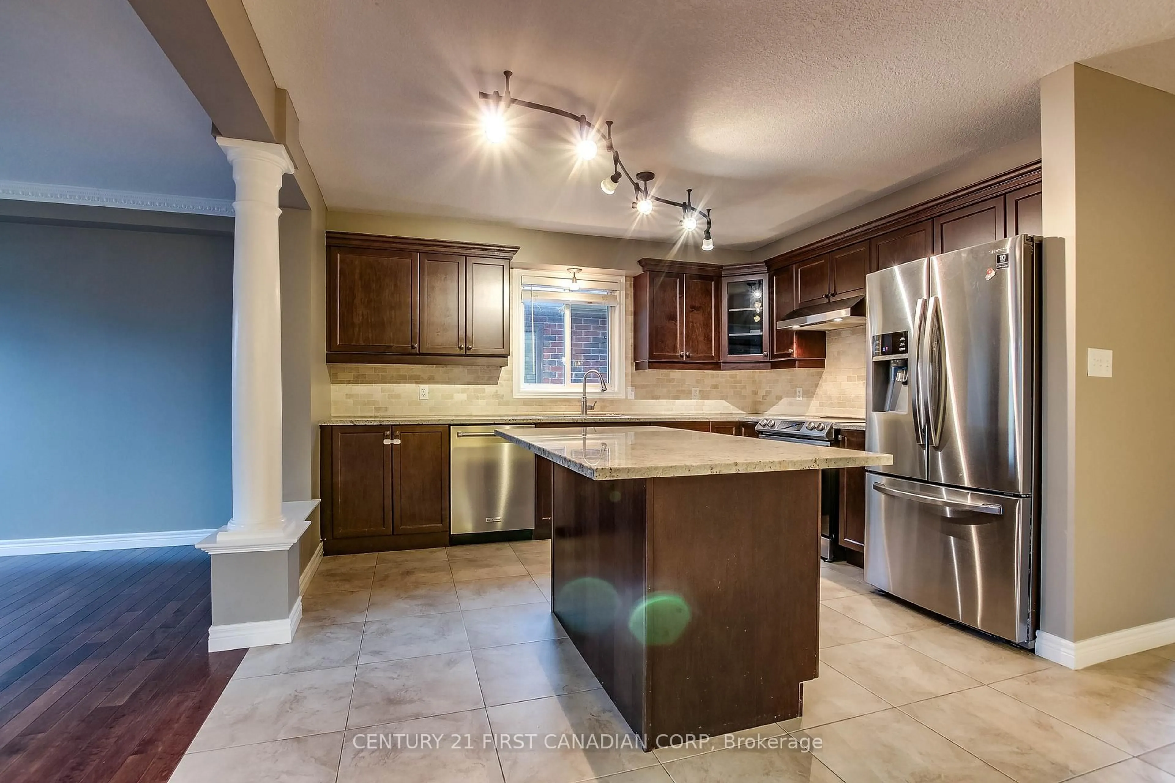 Open concept kitchen, ceramic/tile floor for 1048 Silverfox Dr, London North Ontario N6G 0G2