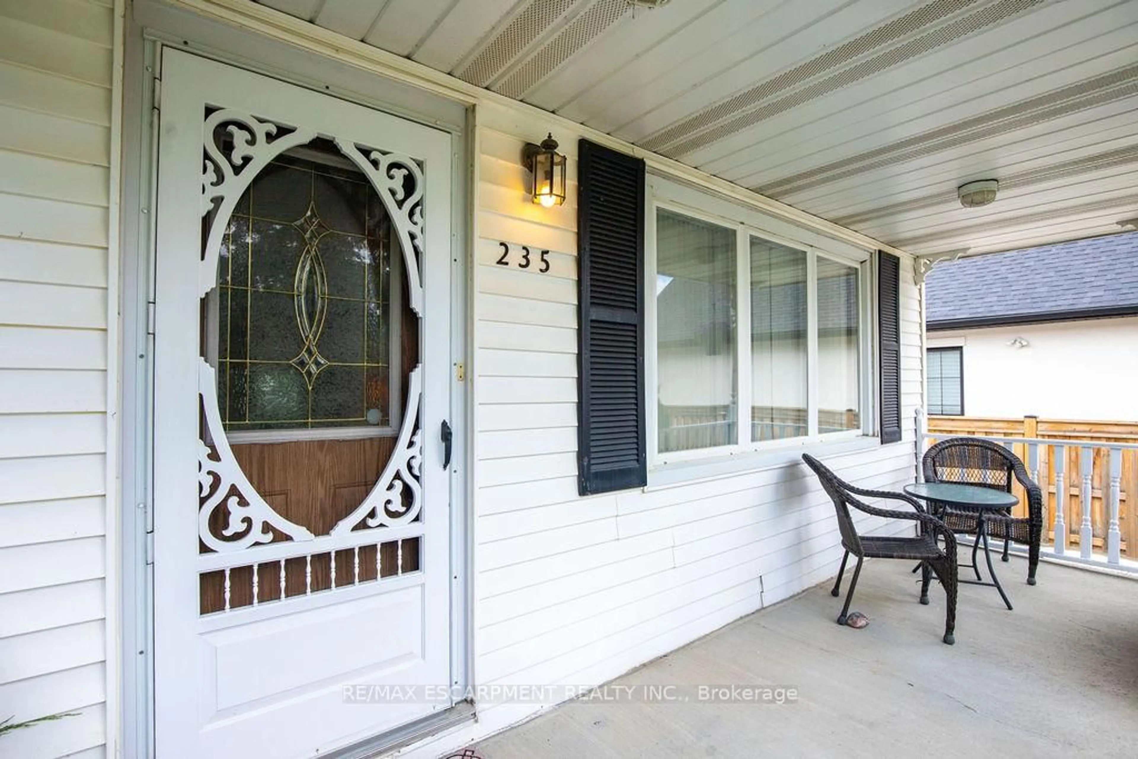 Unknown for 235 Upper Mount Albion Rd, Hamilton Ontario L8J 1V1