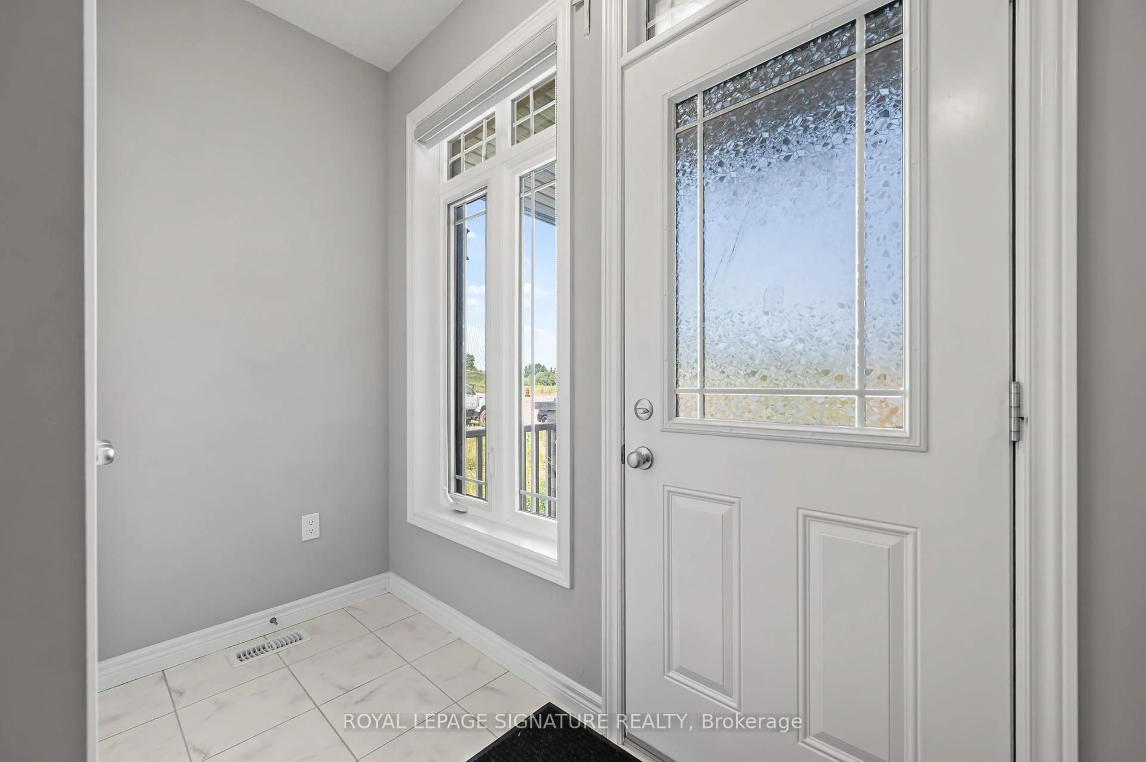 Indoor entryway for 51 Macaulay St, Guelph Ontario N1E 0S2