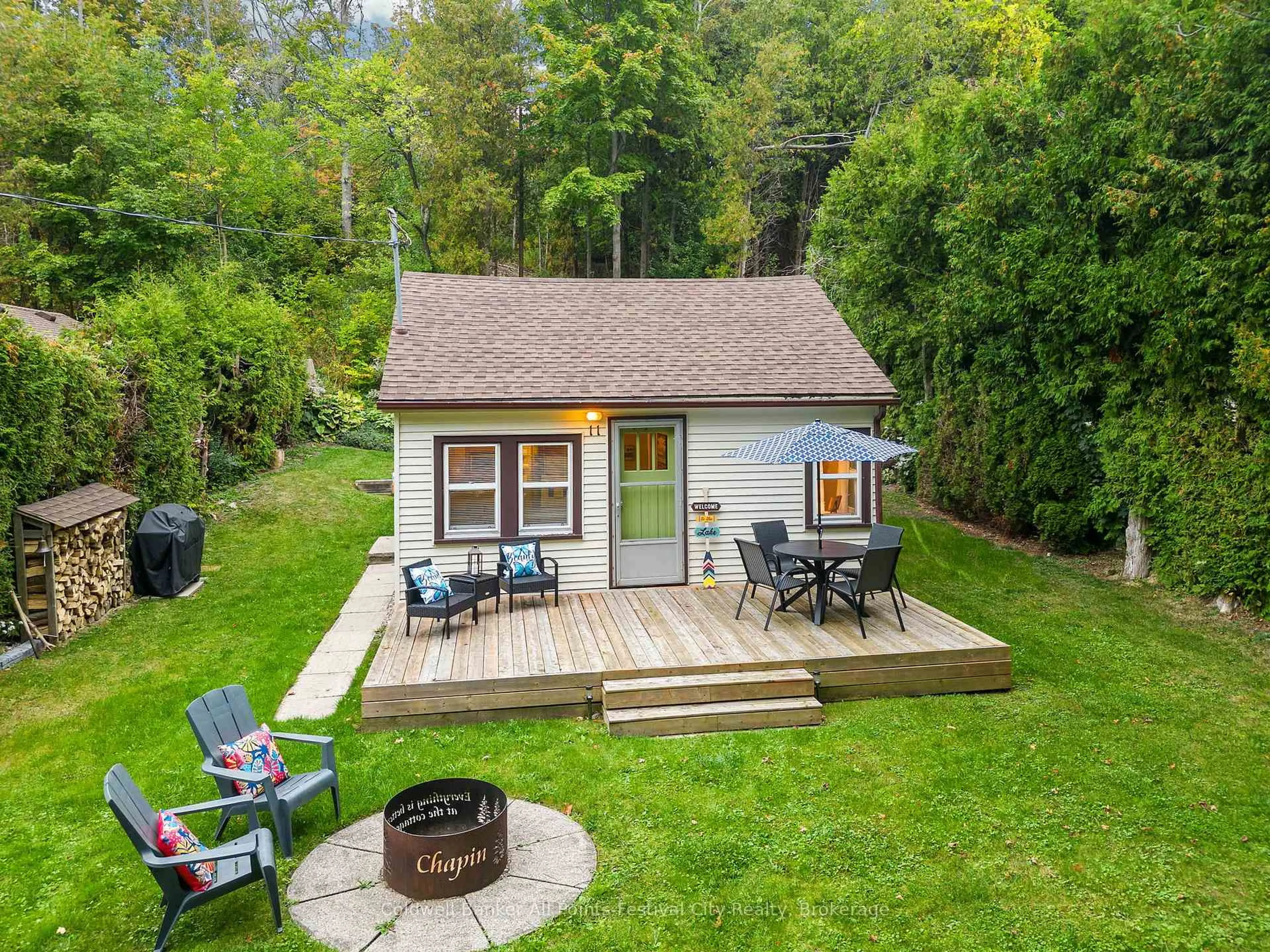 Patio, unknown for 11 Melbourne St, Ashfield-Colborne-Wawanosh Ontario N7A 3X9