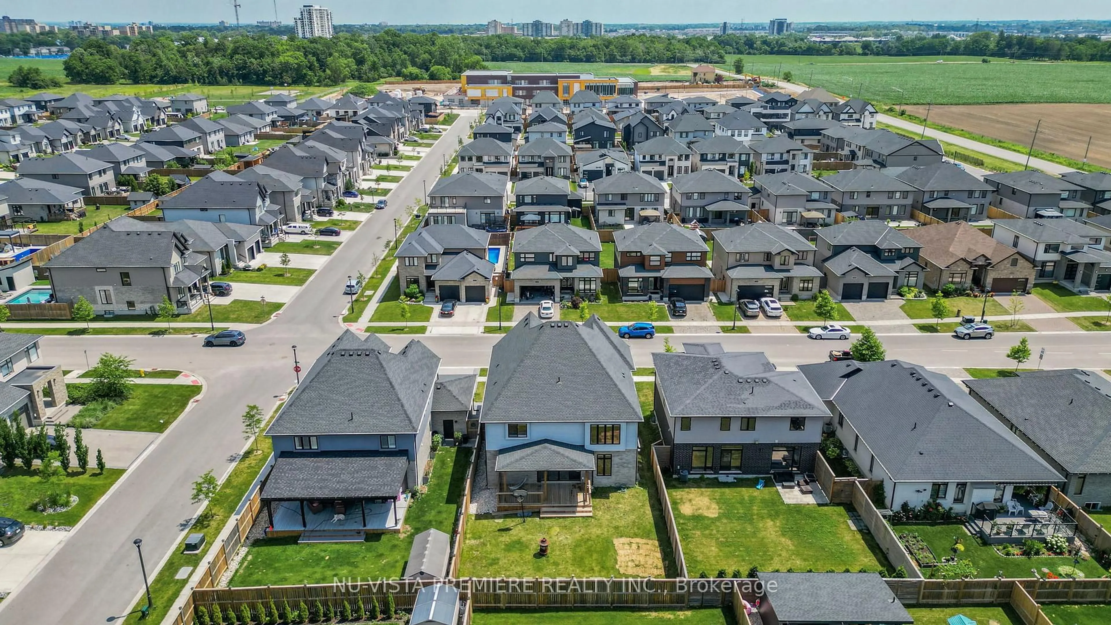 A pic from outside/outdoor area/front of a property/back of a property/a pic from drone, street for 3379 Frontier Ave, London South Ontario N6P 0G4